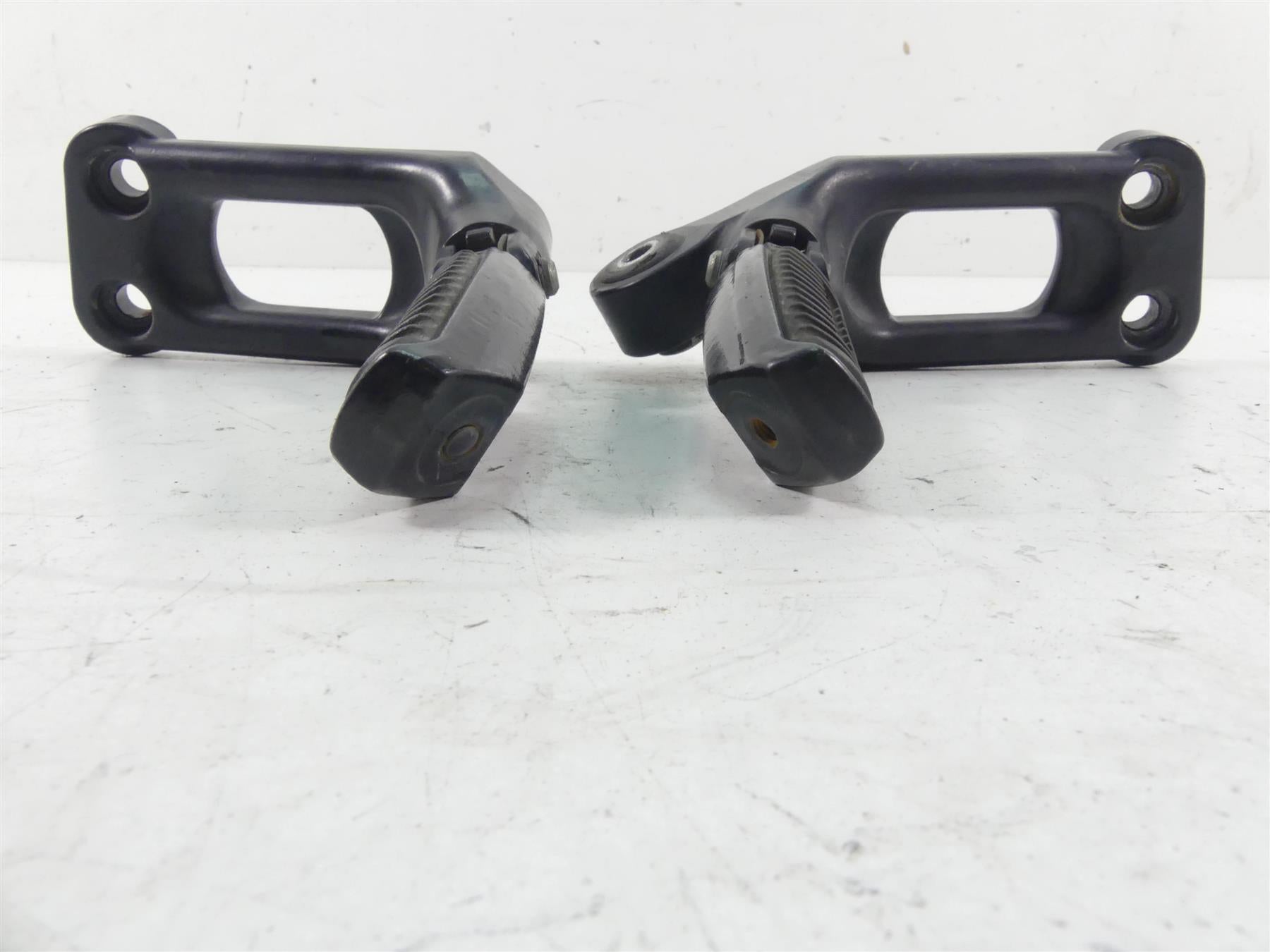 2013 Harley VRSCDX Night Rod Special Rear Passenger Footpegs 51723-07 51722-07 {{ shop.shopifyCountryName }} - Mototech271