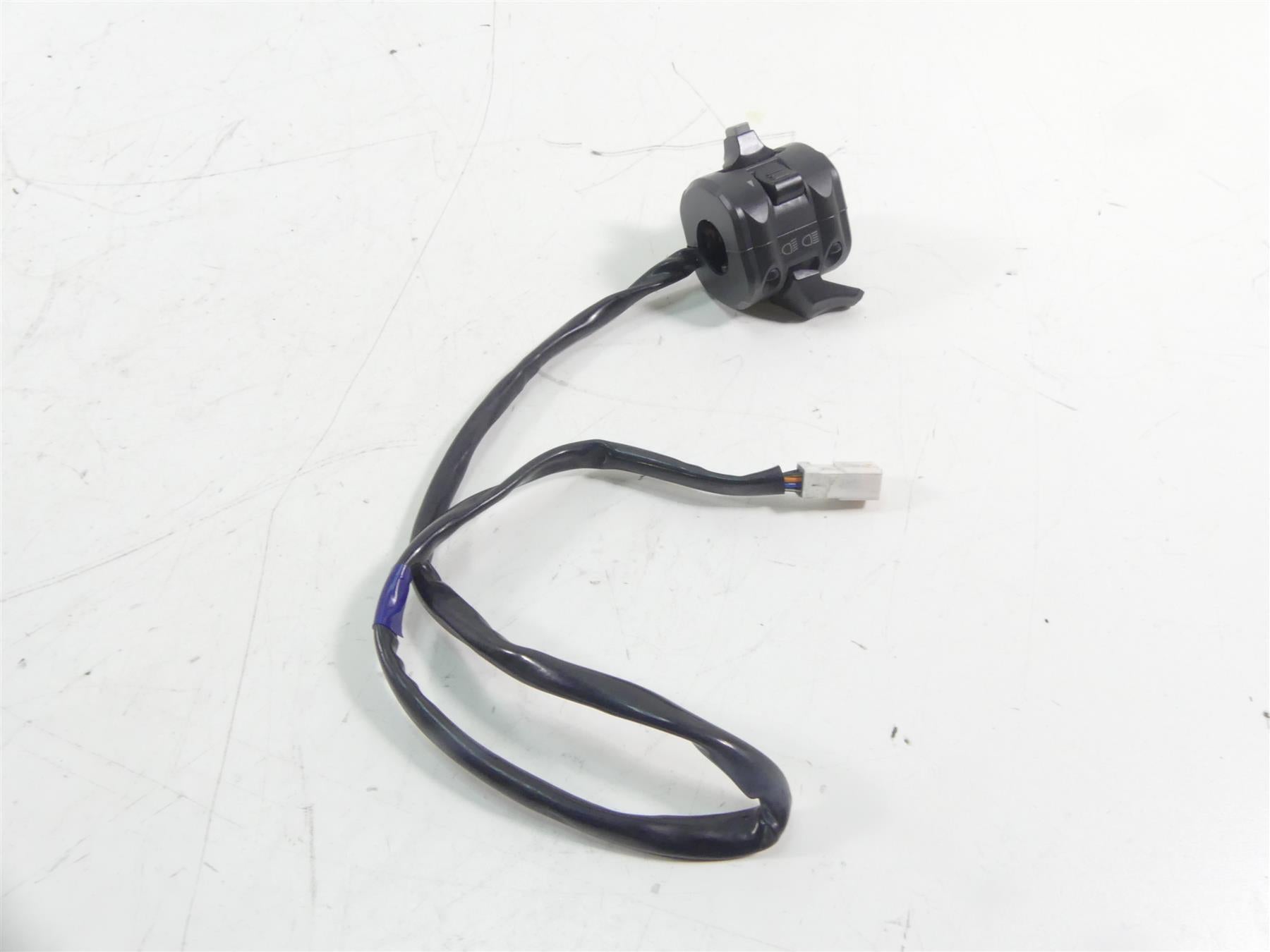 2015 Ducati Diavel Carbon Red Left Hand Blinker Control Switch 65110161A {{ shop.shopifyCountryName }} - Mototech271
