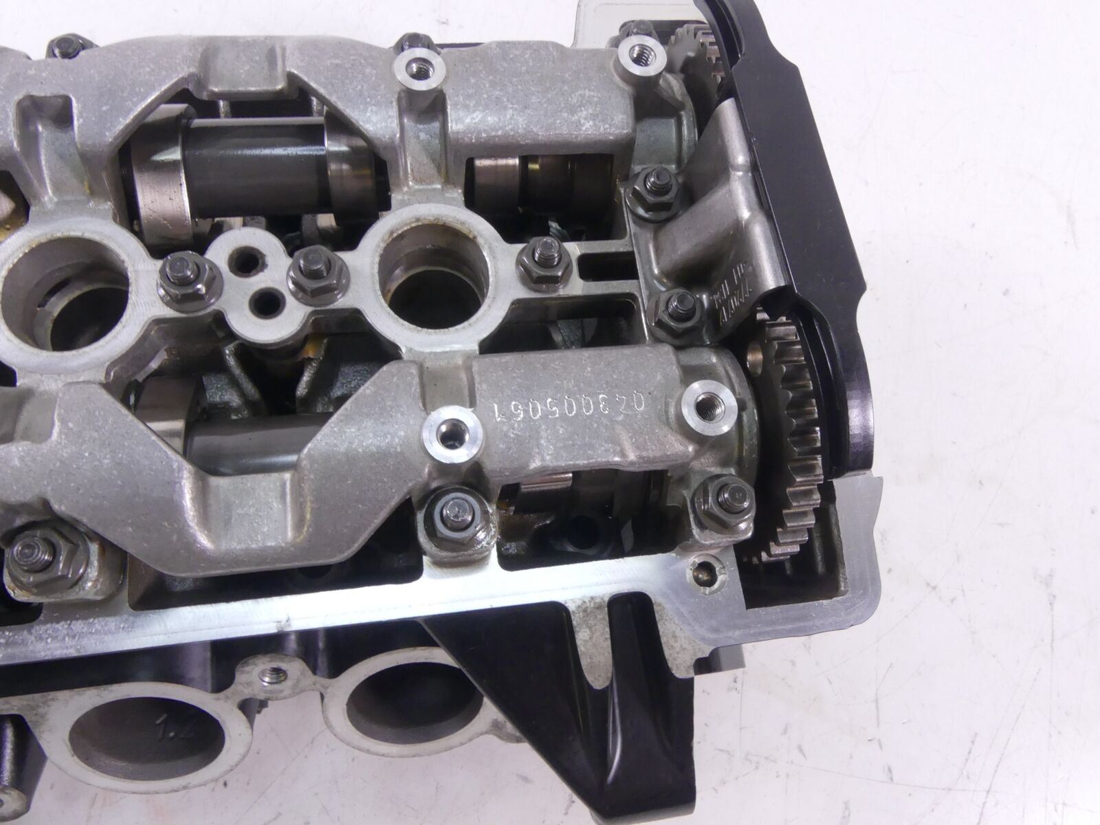 2018 BMW K1600 Bagger Cylinderhead Cylinder Head Valve Housing 11118564042 {{ shop.shopifyCountryName }} - Mototech271