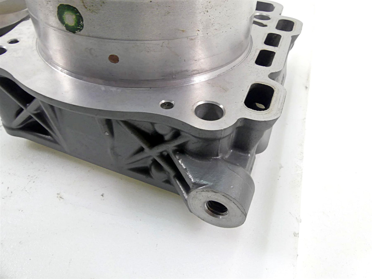 2016 KTM 1290 Super Duke R Front Cylinder Jug & Piston Set 6133003820024 {{ shop.shopifyCountryName }} - Mototech271