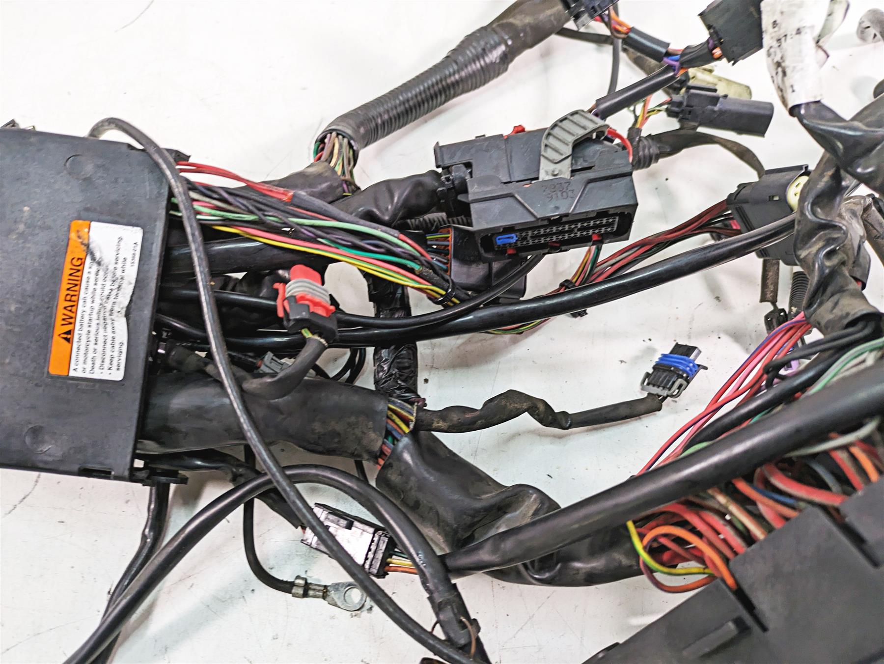 2010 Harley Touring FLHTCU Electra Glide Main Wiring Harness Loom - Abs 70121-10 {{ shop.shopifyCountryName }} - Mototech271