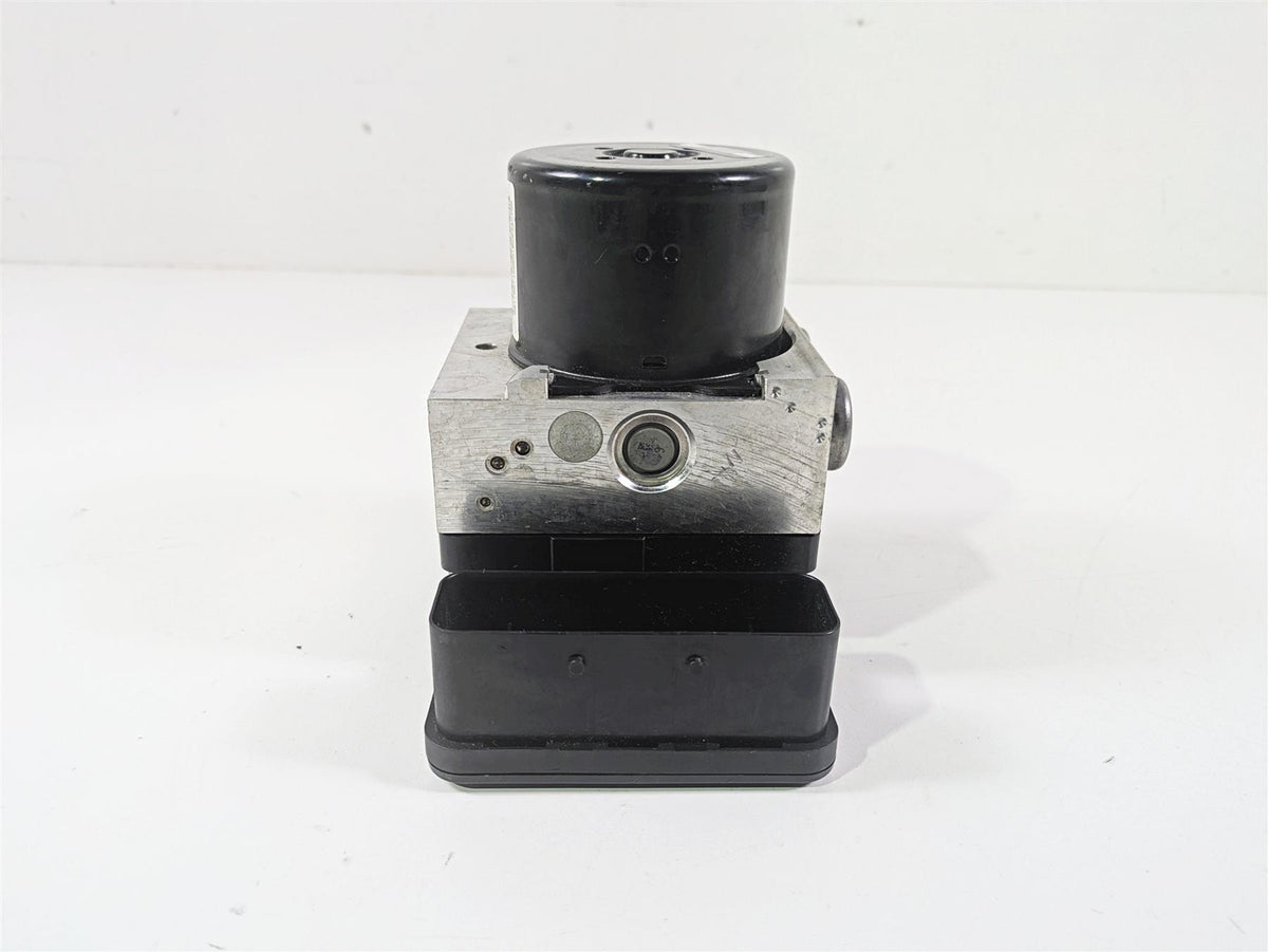 2010 BMW R1200GS K25 Abs Brake Pump Unit Module 7715107 34517715109 {{ shop.shopifyCountryName }} - Mototech271
