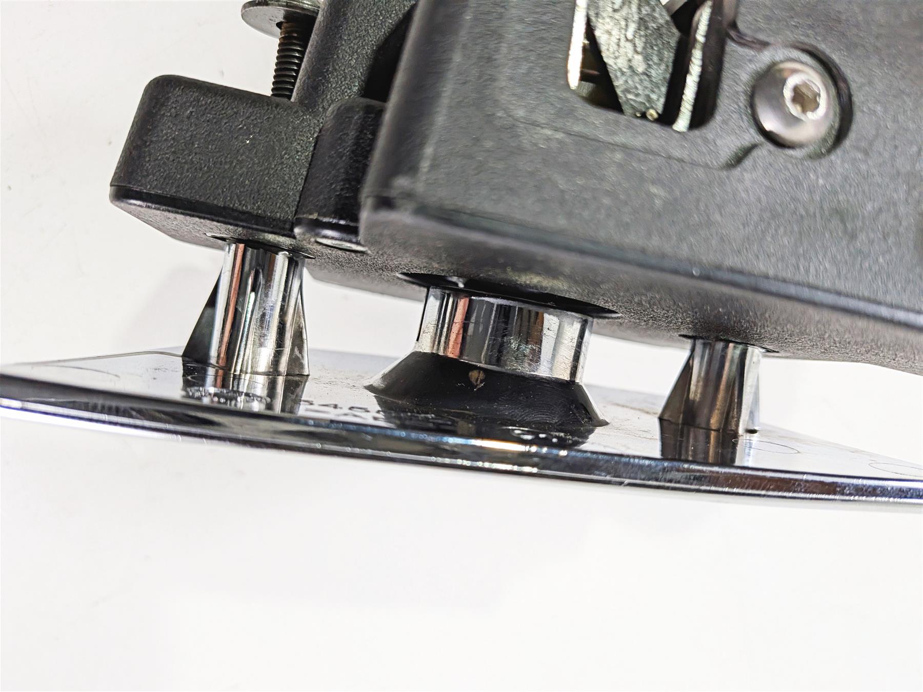 2020 Indian Challenger Limited Right Manual Saddle Bag Lock Latch 4017839-Mototech271