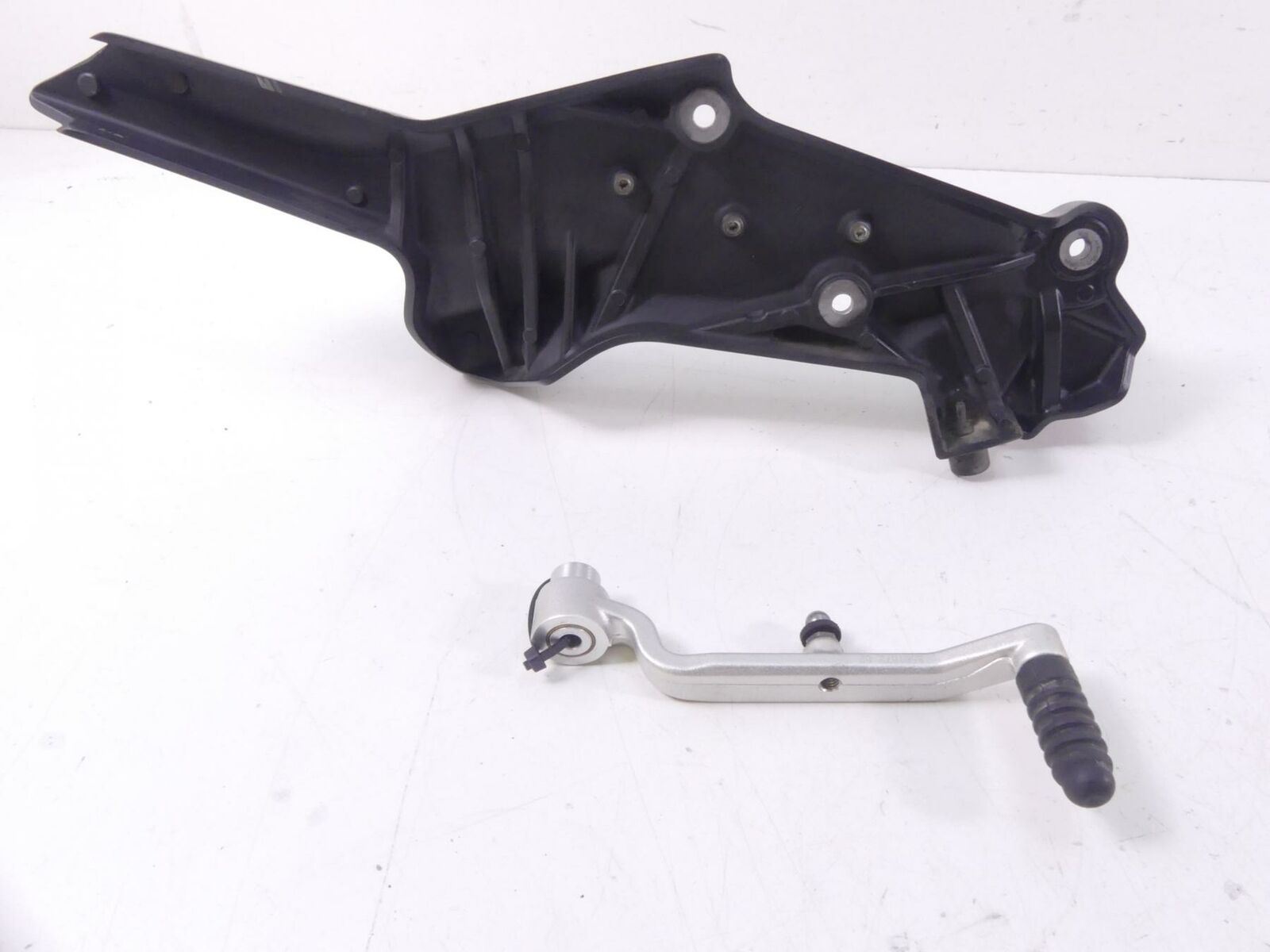 2018 BMW K1600 Bagger Left Side Footpeg Foot Peg Shift Pedal Set 46718559649 {{ shop.shopifyCountryName }} - Mototech271