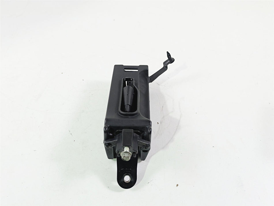 2020 Harley Softail FXST Standard Horn Mount & Wiring Box 69202599 {{ shop.shopifyCountryName }} - Mototech271