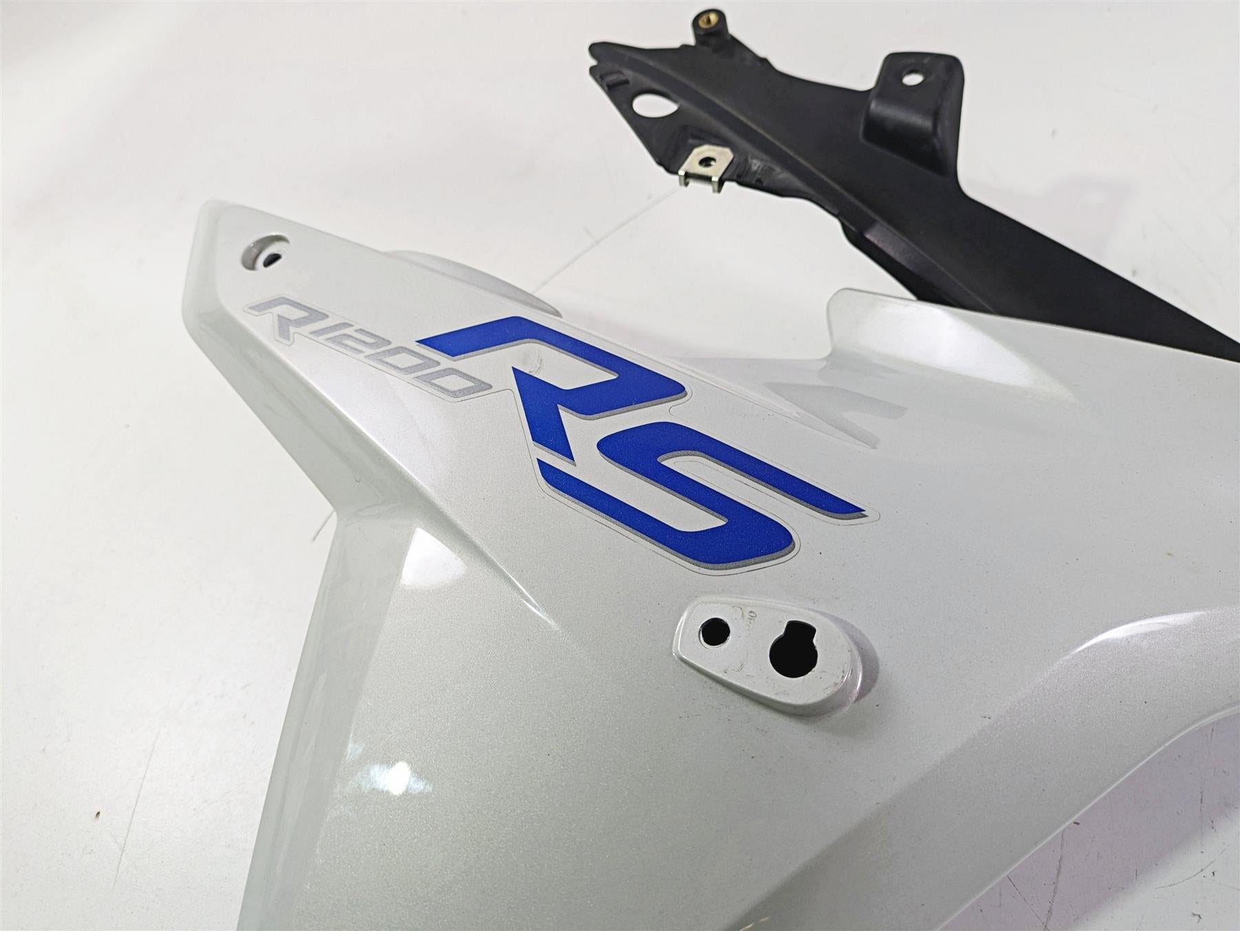 2016 BMW R1200RS K54 Right Main Radiator Fairing Cover Lightgray 46638556736 {{ shop.shopifyCountryName }} - Mototech271