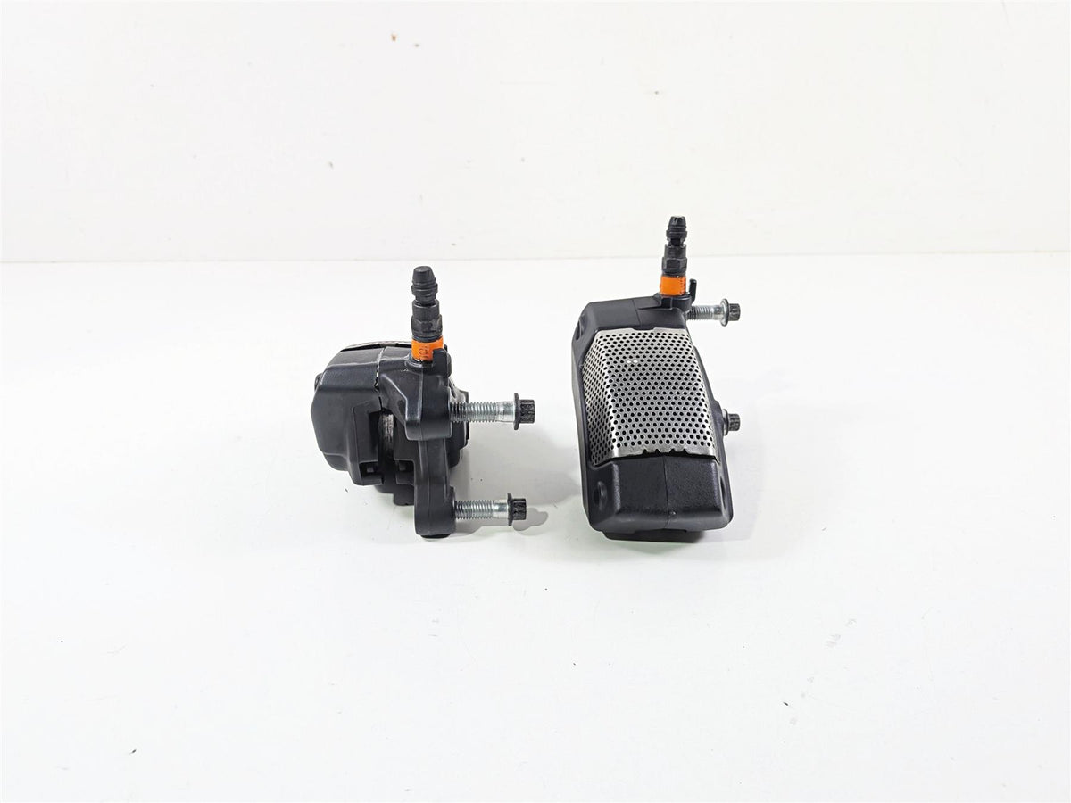 2020 Harley Touring FLTRK Road Glide Front Brake Caliper Set 43027-08 44023-08 {{ shop.shopifyCountryName }} - Mototech271