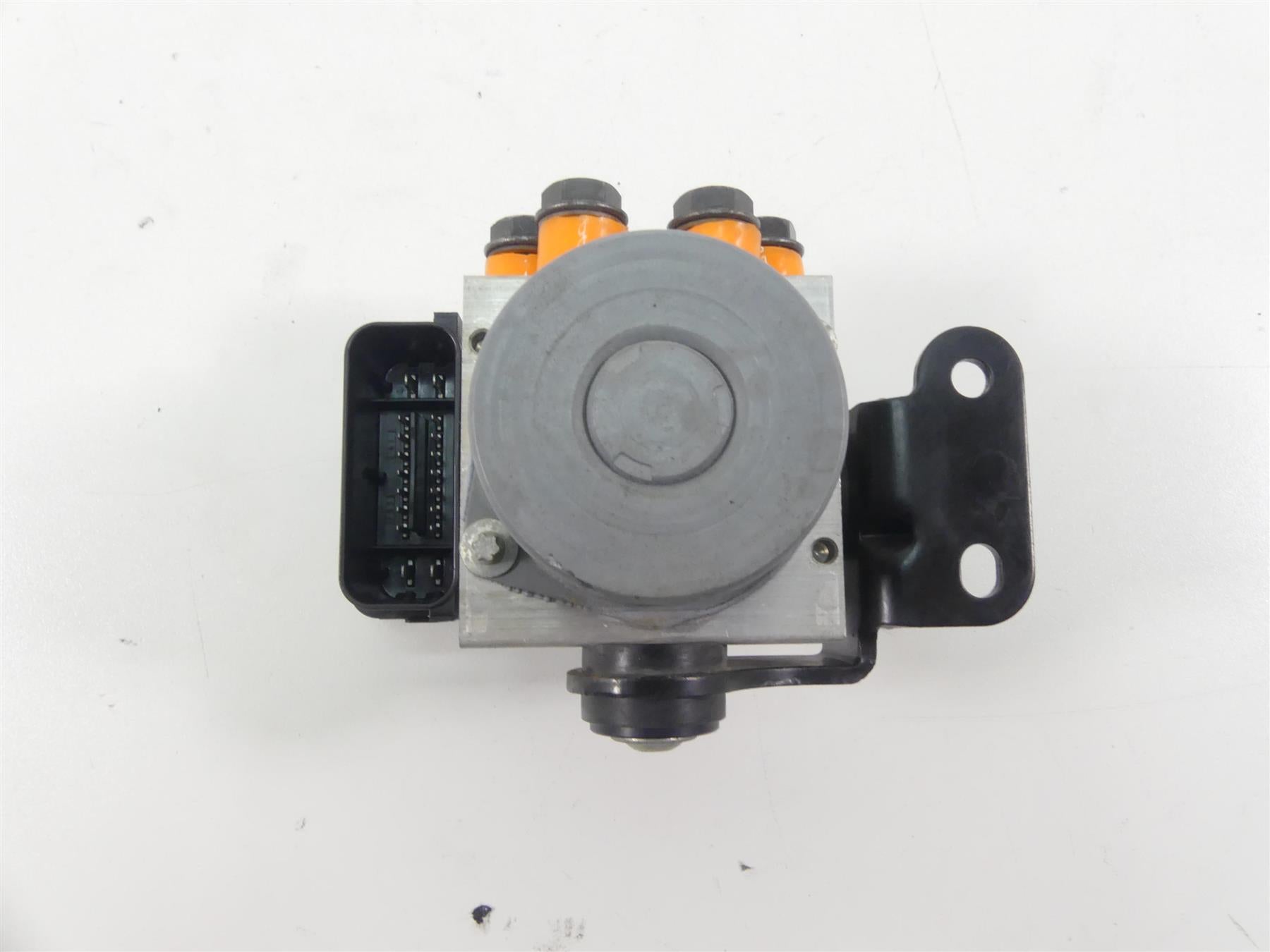 2014 Ducati Hypermotard 821 SP Abs Brake Pump Pressure Module 54240331B {{ shop.shopifyCountryName }} - Mototech271