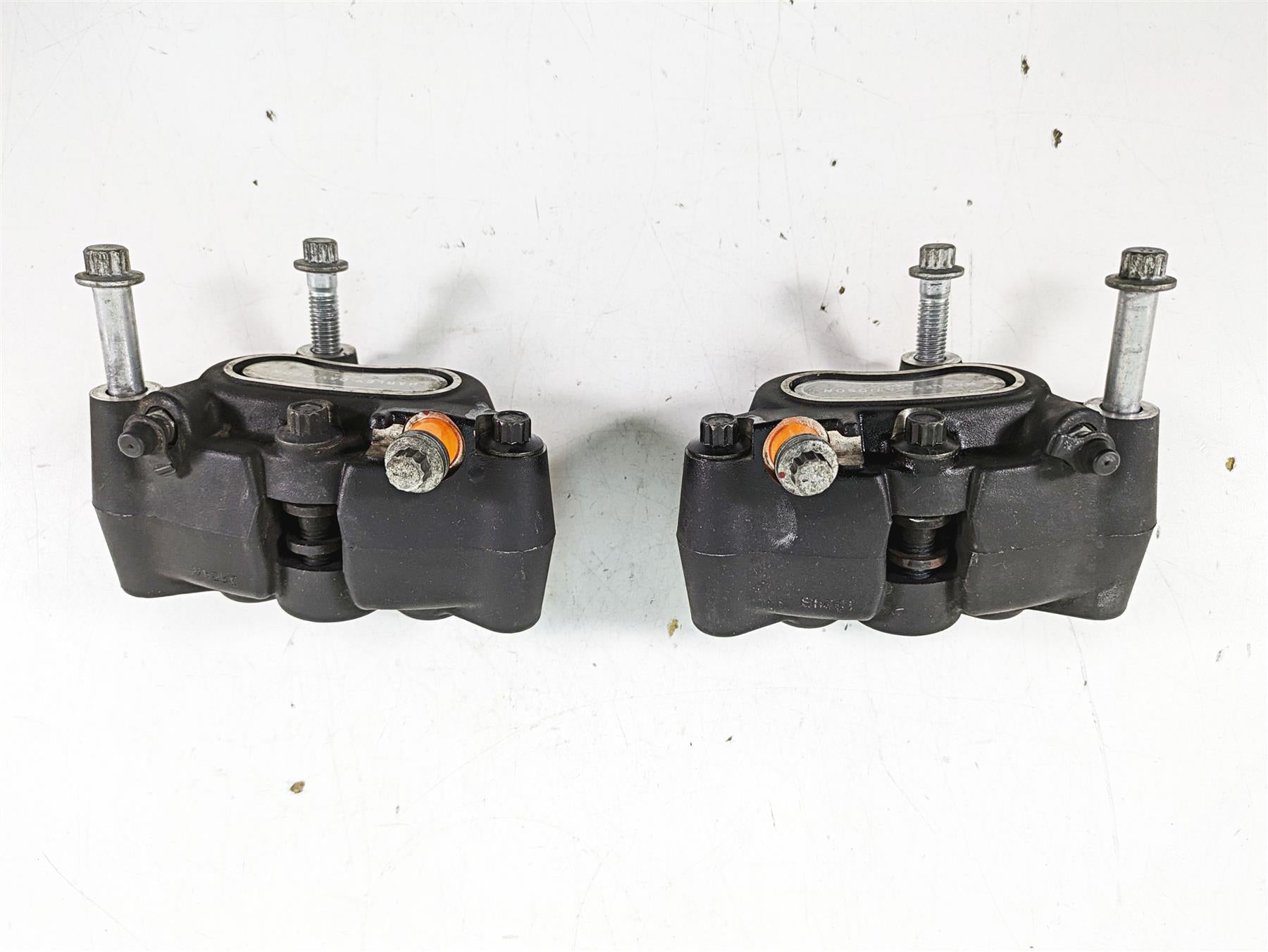 2015 Harley FXDL Dyna Low Rider Front Brake Caliper Set 41300001 41300002 {{ shop.shopifyCountryName }} - Mototech271