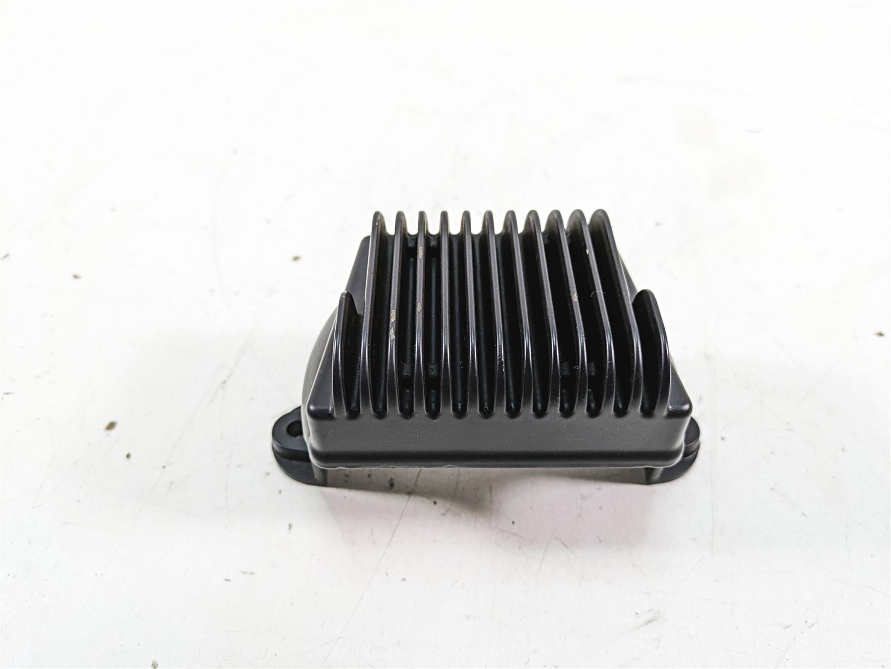 2009 Harley Touring FLHTCU Electra Glide Rectifier Voltage Regulator 74505-09A {{ shop.shopifyCountryName }} - Mototech271