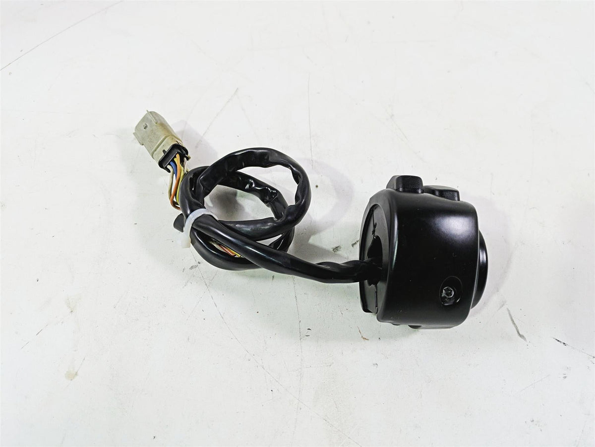 2010 Harley VRSCF Muscle Rod Left Hand Control Switch READ 71682-06A 71685-06A {{ shop.shopifyCountryName }} - Mototech271