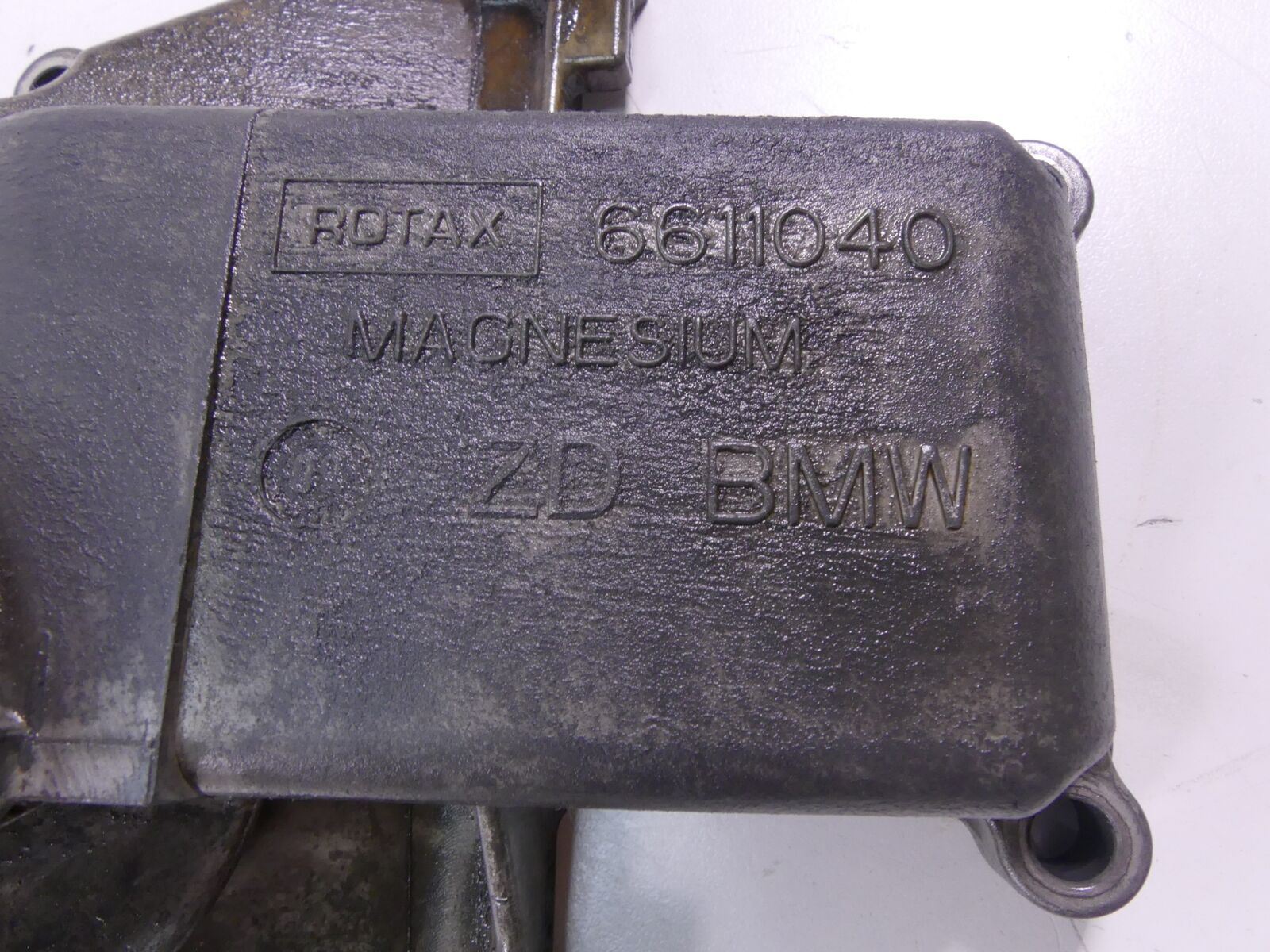 2010 BMW F800GS K72 Lower Oil Pan + Magnesium Cover - Read 11137708307 {{ shop.shopifyCountryName }} - Mototech271