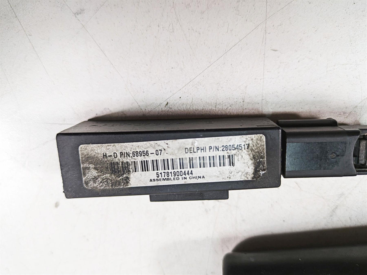 2009 Harley Touring FLHTCU Electra Glide Tssm Turn Signal Security Mod 68924-07 {{ shop.shopifyCountryName }} - Mototech271