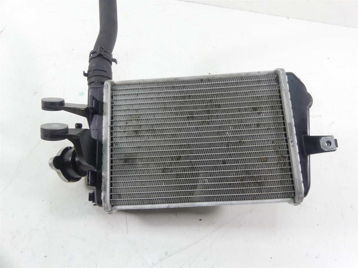 2017 BMW R1200RT K52 Right Radiator Fan Hoses Reservoir 17118546416 {{ shop.shopifyCountryName }} - Mototech271