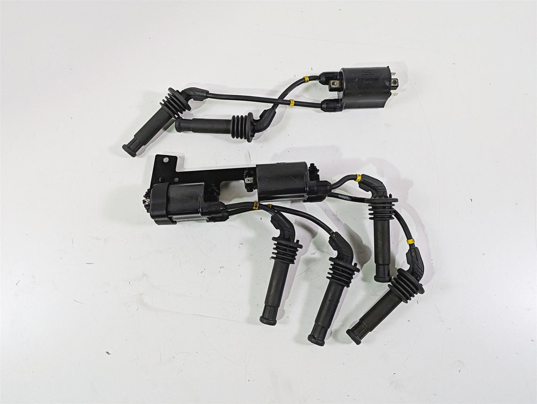 2006 Triumph Rocket 3 Ignition Coil Wiring Plug Set - Tested T1290101 {{ shop.shopifyCountryName }} - Mototech271