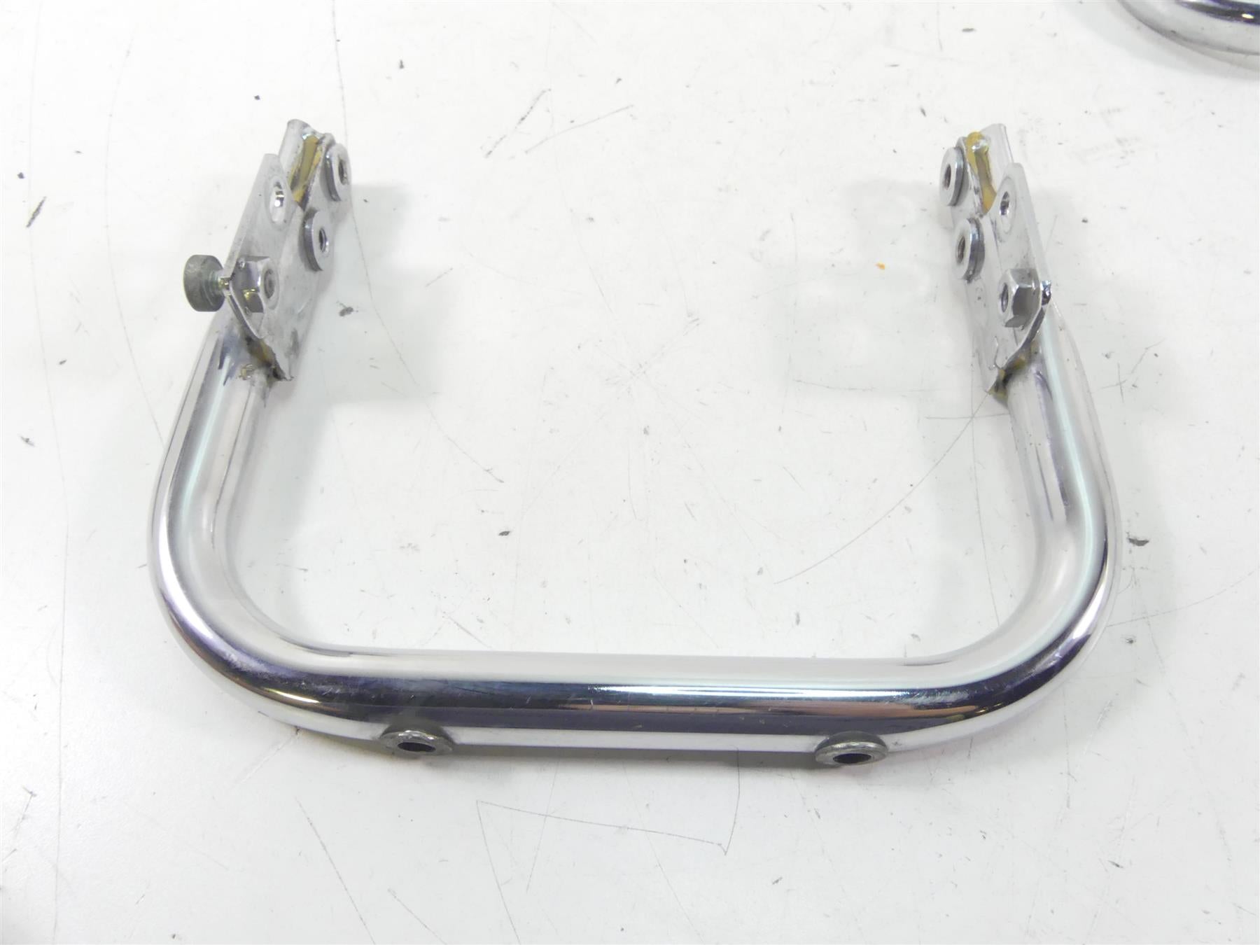 2007 Harley FLHTCU SE2 CVO Electra Glide Trunk Support Plate Holder 53801-98 {{ shop.shopifyCountryName }} - Mototech271