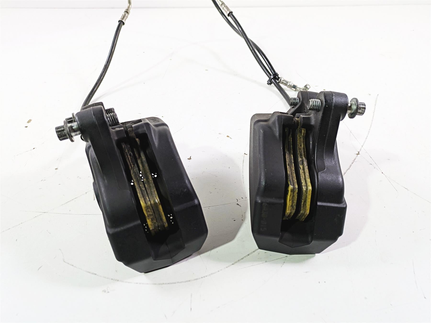 2016 Harley Touring FLTRX Road Glide Front Brake Caliper Set 43027-08 43023-08 {{ shop.shopifyCountryName }} - Mototech271