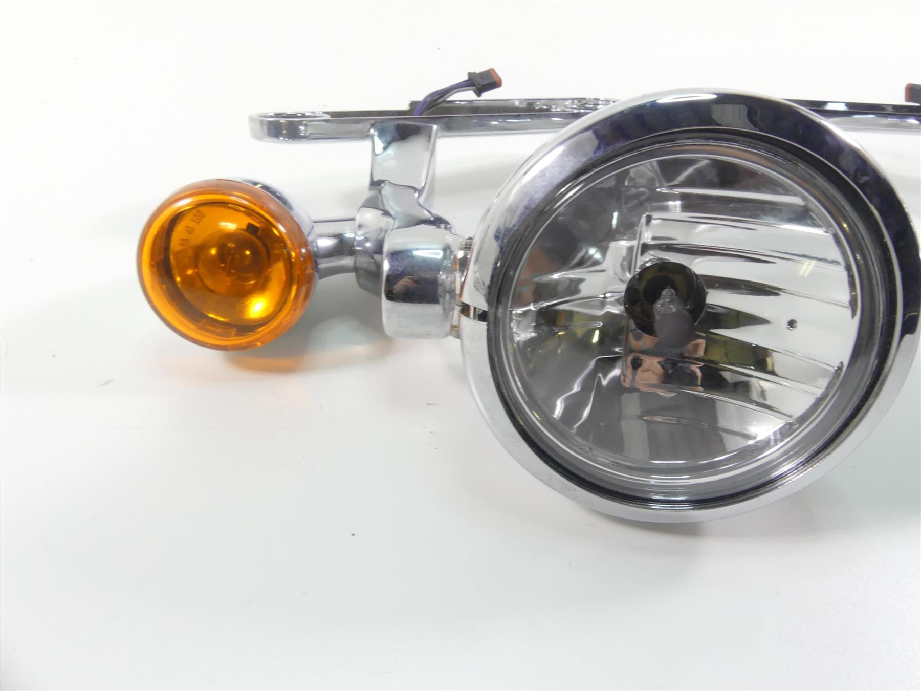 2016 Harley Touring FLHTP Electra Glide Front Spot Light Blinker set 68000022 {{ shop.shopifyCountryName }} - Mototech271