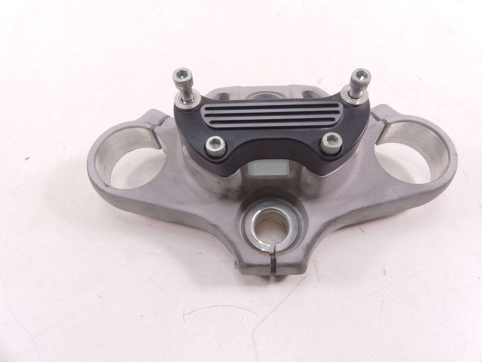 2009 Harley XR1200 X Sportster Upper Triple Tree Steering Clamp 43mm 46028-08 {{ shop.shopifyCountryName }} - Mototech271