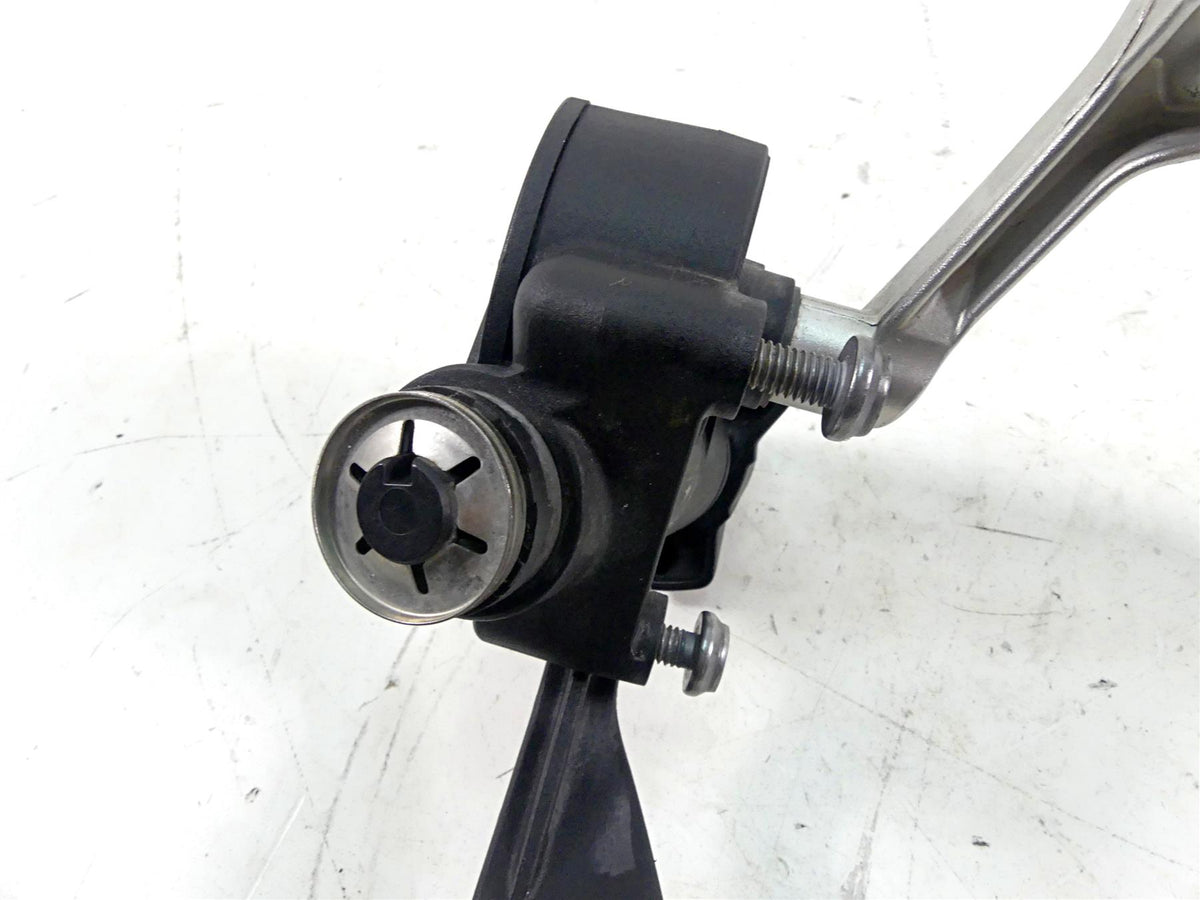 2015 BMW R1200GS GSW K50 Windshield Adjuster Wheel + Shaft 46638536083 {{ shop.shopifyCountryName }} - Mototech271