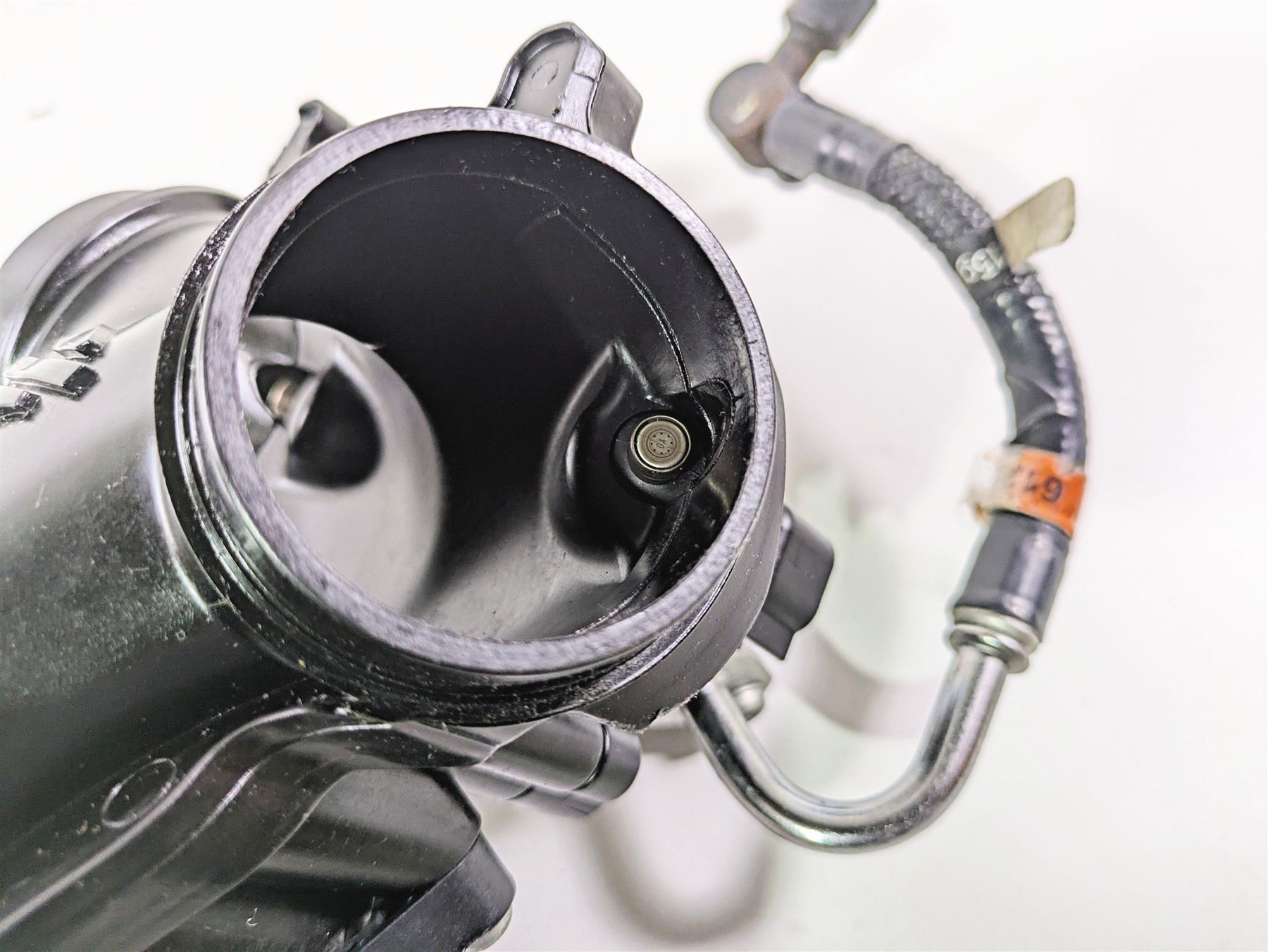 2018 Harley FLHCS Softail Heritage 115th Throttle Body Fuel Injection 27300121 {{ shop.shopifyCountryName }} - Mototech271