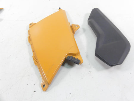 2008 BMW R1200GS K25 Between Leg Side Cover Fairing Set 46637700886 {{ shop.shopifyCountryName }} - Mototech271