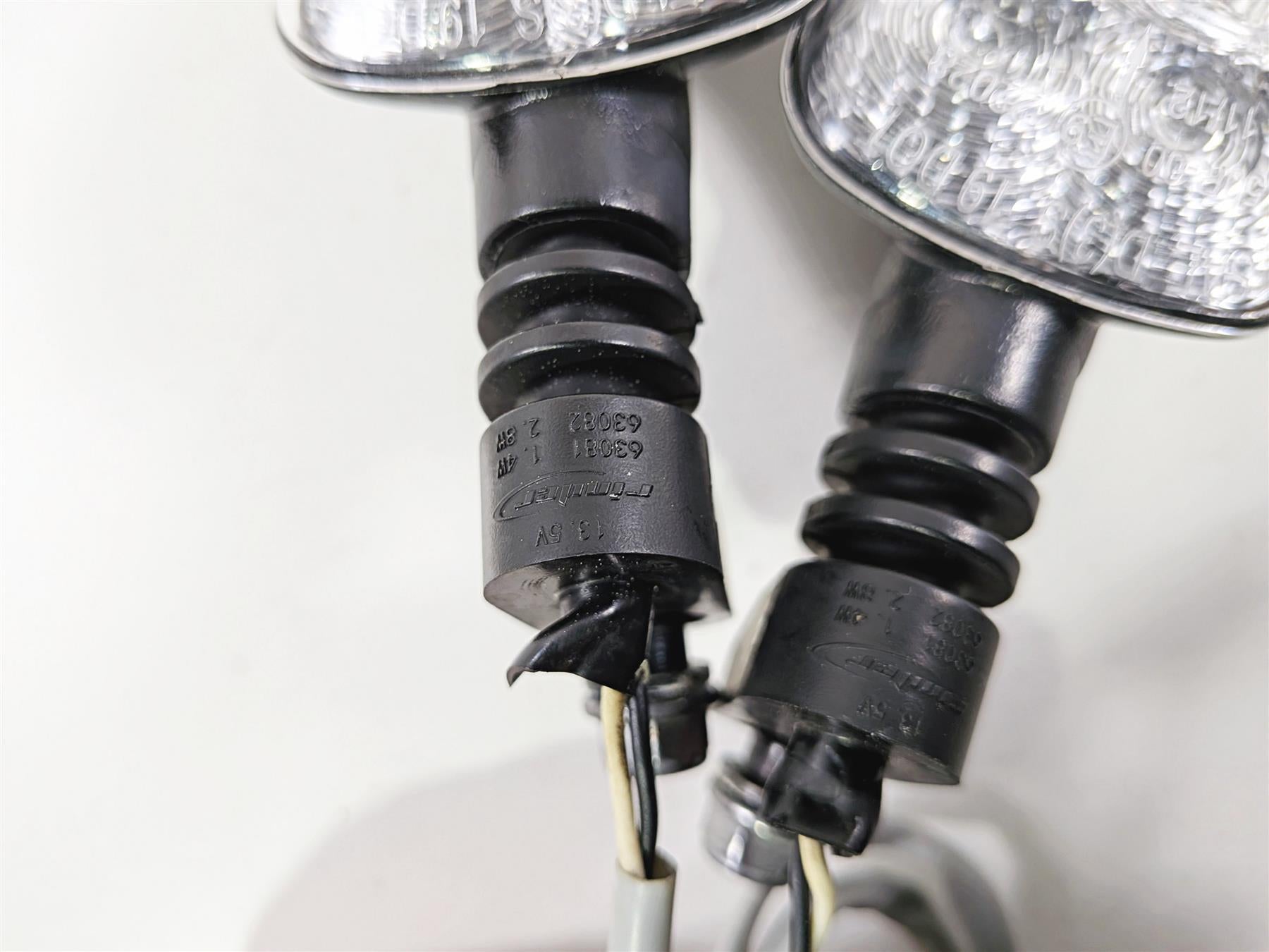 2022 Triumph Tiger 900 GT Pro Rear Led Blinker Turn Signal Set T2707333 {{ shop.shopifyCountryName }} - Mototech271