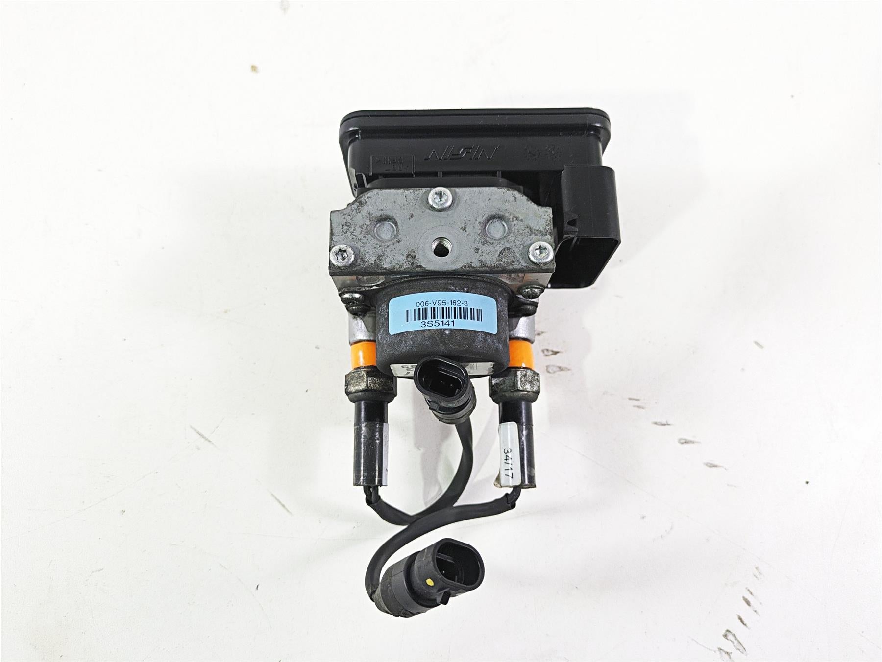 2018 Indian Chieftain Dark Horse Abs Brake Pump Module Unit 2204981 {{ shop.shopifyCountryName }} - Mototech271