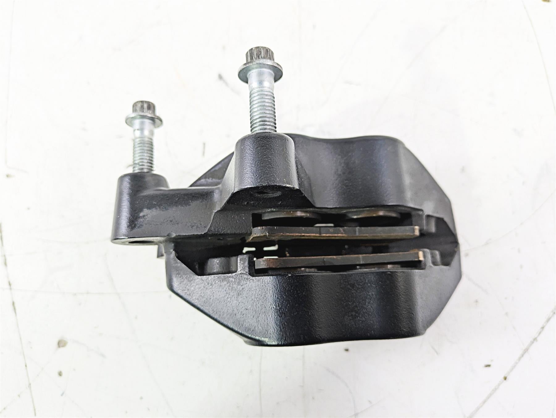 2016 Harley FLSTC Softail Heritage Front Brake Caliper Left Side 41300095 {{ shop.shopifyCountryName }} - Mototech271