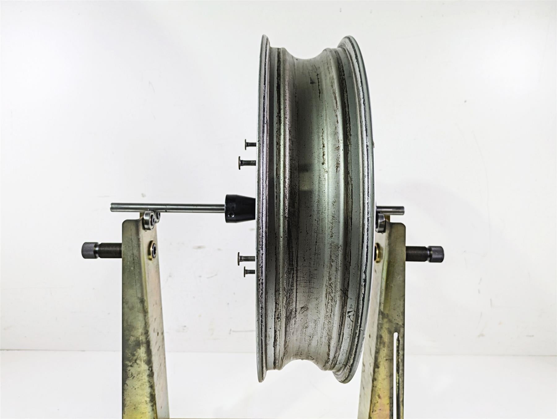 2009 BMW R1200RT K26 17x3.5 Front Wheel Rim - Runout 36317696159 {{ shop.shopifyCountryName }} - Mototech271