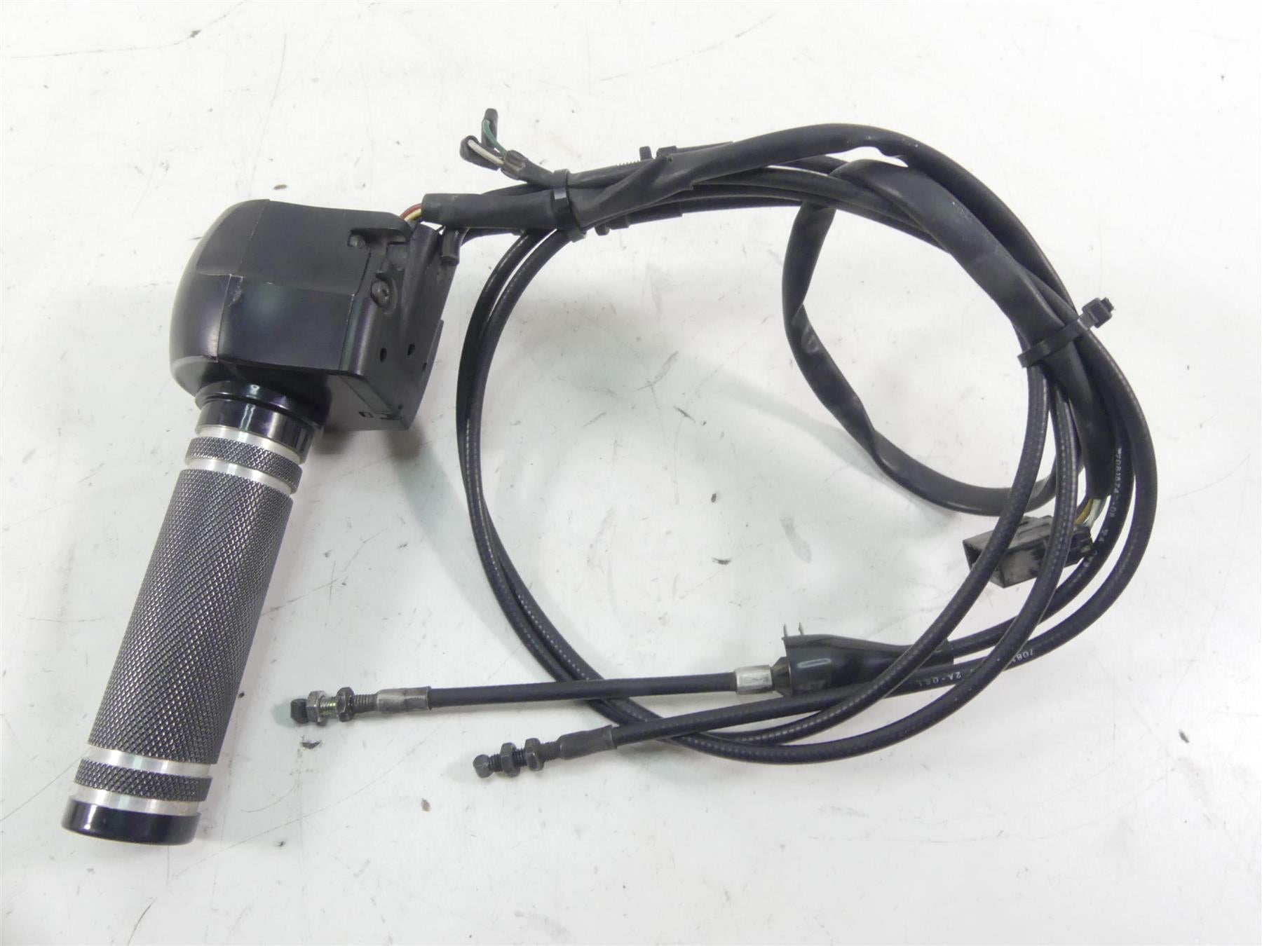 2012 Victory Cross Country Right Start Stop Control Switch & Throttle 4011357 {{ shop.shopifyCountryName }} - Mototech271