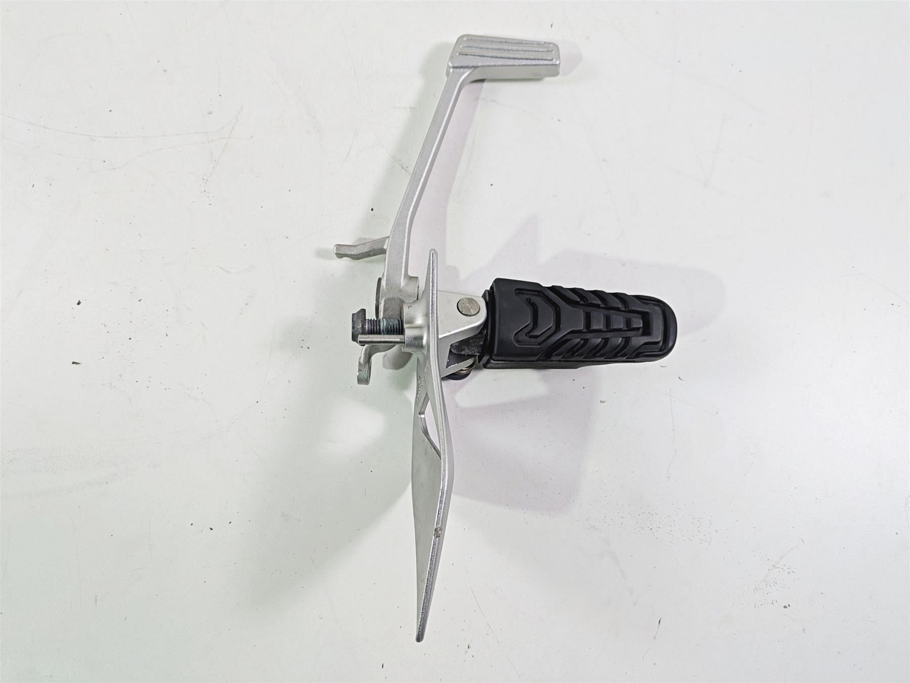 2016 BMW R1200RT K52 Right Left Foot Peg + Brake Pedal - Read 46718535642