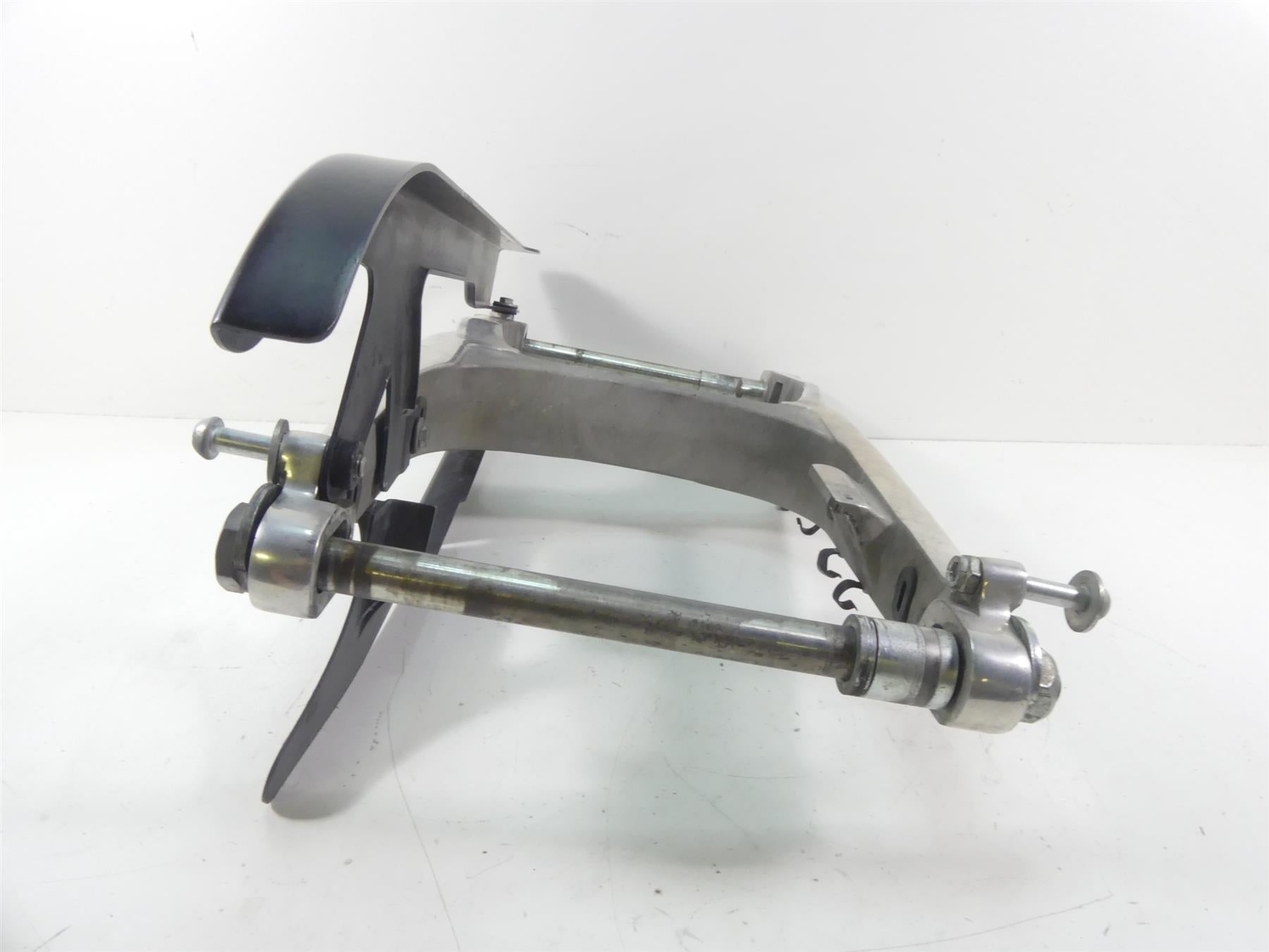 2013 Harley Davidson VRSCF Muscle Rear Swing Arm Swingarm & Guards 48606-07A {{ shop.shopifyCountryName }} - Mototech271