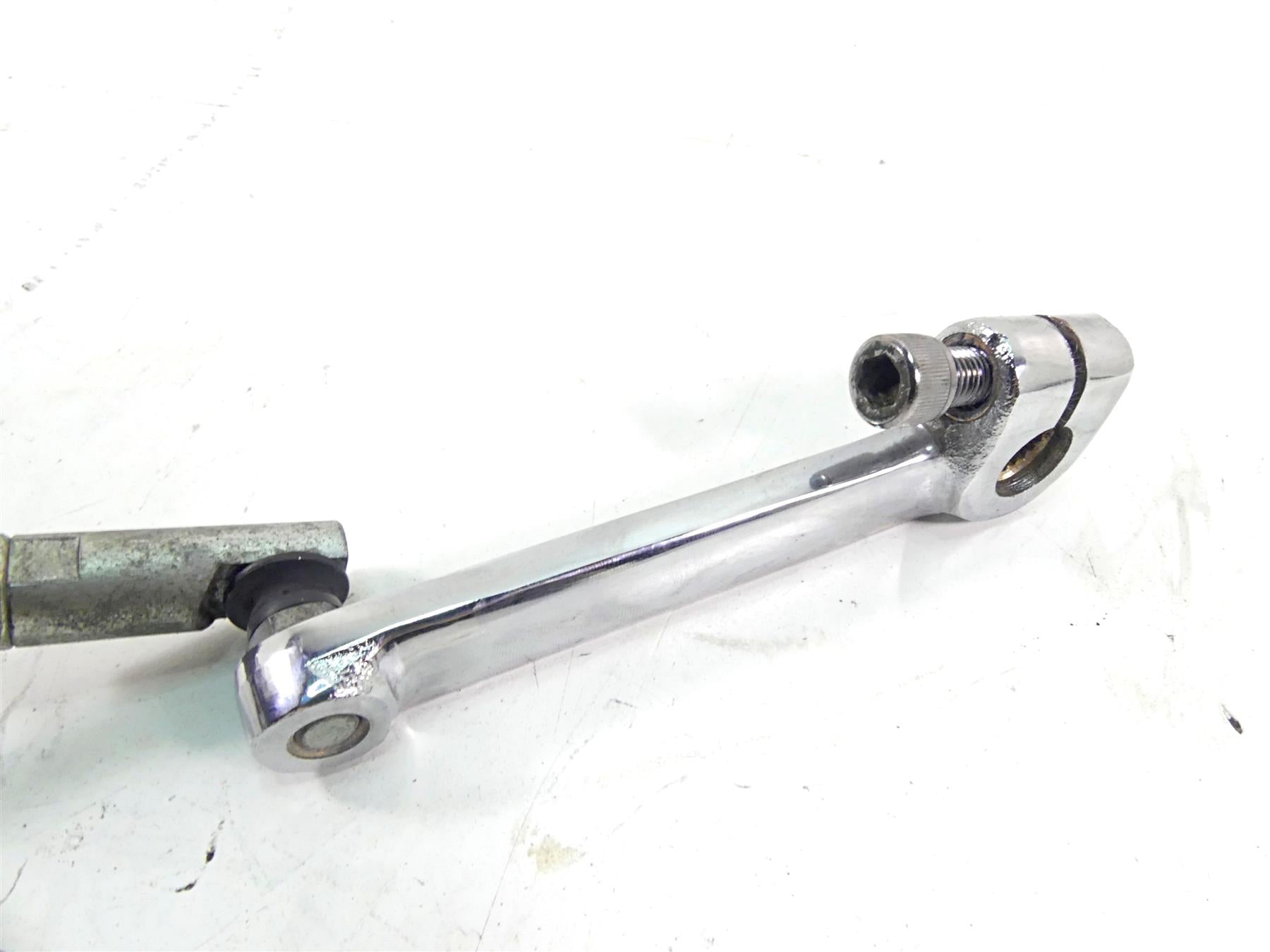 2011 Harley Touring FLTRX Road Glide Shift Lever Shift Pedals Links Set 33895-82 {{ shop.shopifyCountryName }} - Mototech271