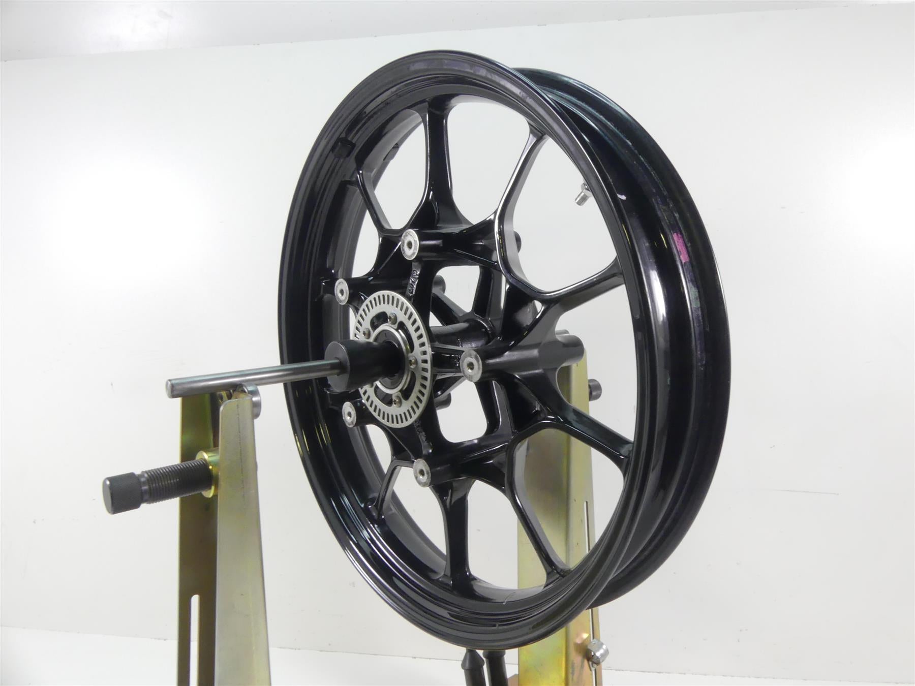2019 Indian Motorcycle Co. FTR1200 Front Wheel Rim 19x3 -Read 1523218 {{ shop.shopifyCountryName }} - Mototech271