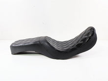 Load image into Gallery viewer, 2006 Harley Dyna FXDBI Drag Specialties Predator 2Up Seat - Read 0803-0541
