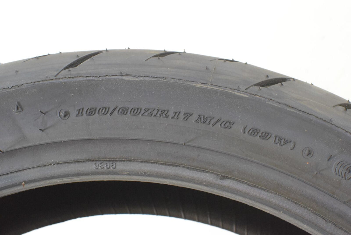 Unused Rear Motorcycle Tire Dunlop Sportmax GPR-300 160/60-17 DOT01218 45067356 {{ shop.shopifyCountryName }} - Mototech271