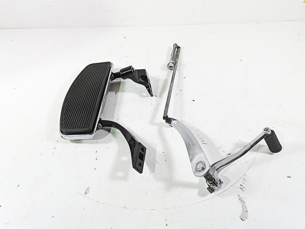 2012 Harley FLD Dyna Switchback Left Floor Board & Shifter 54174-12 34887-06 {{ shop.shopifyCountryName }} - Mototech271
