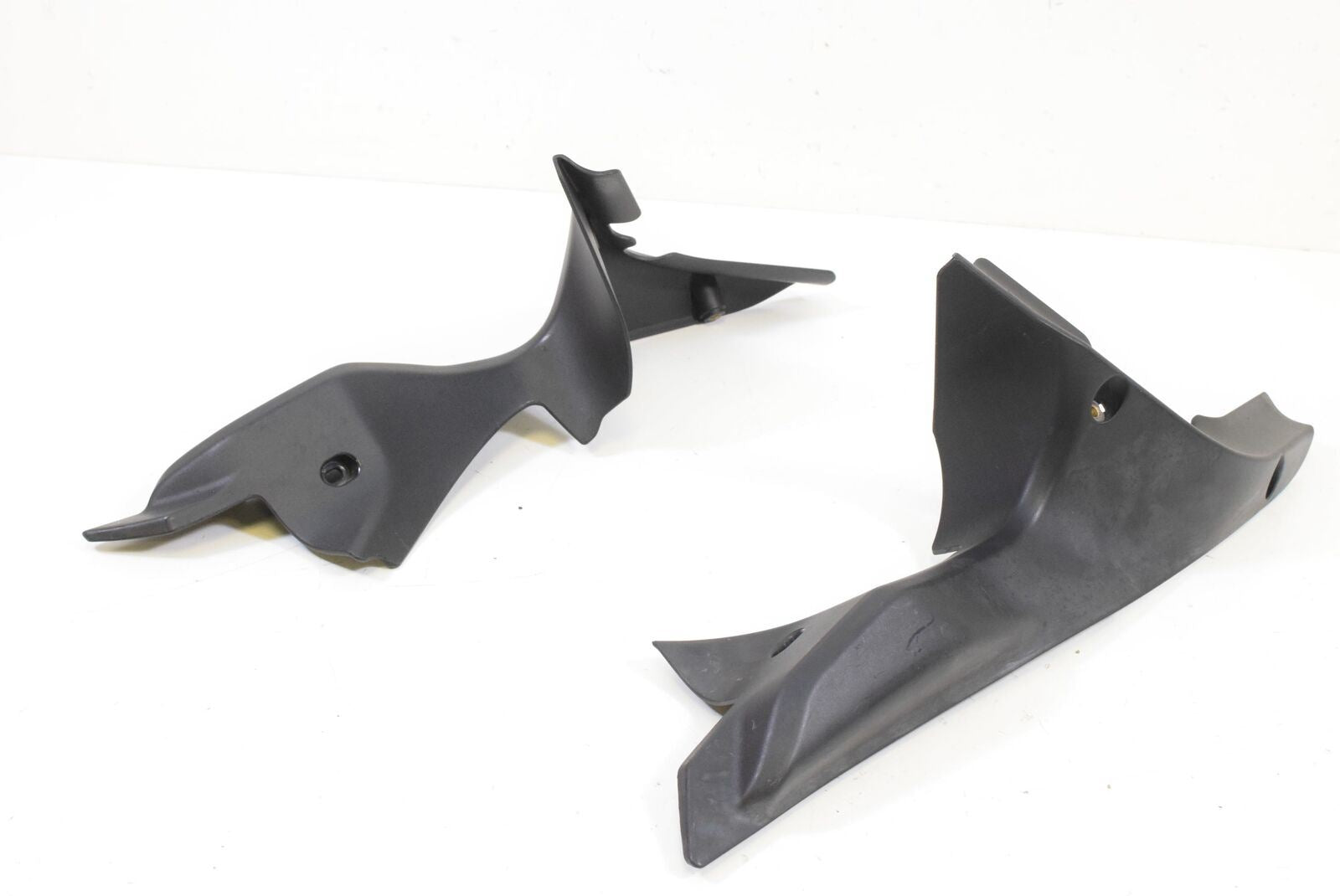 2011 Ducati 1198 Upper Air Duct Scoop Ram Fairing Cover Set 46012531A 46012542A {{ shop.shopifyCountryName }} - Mototech271