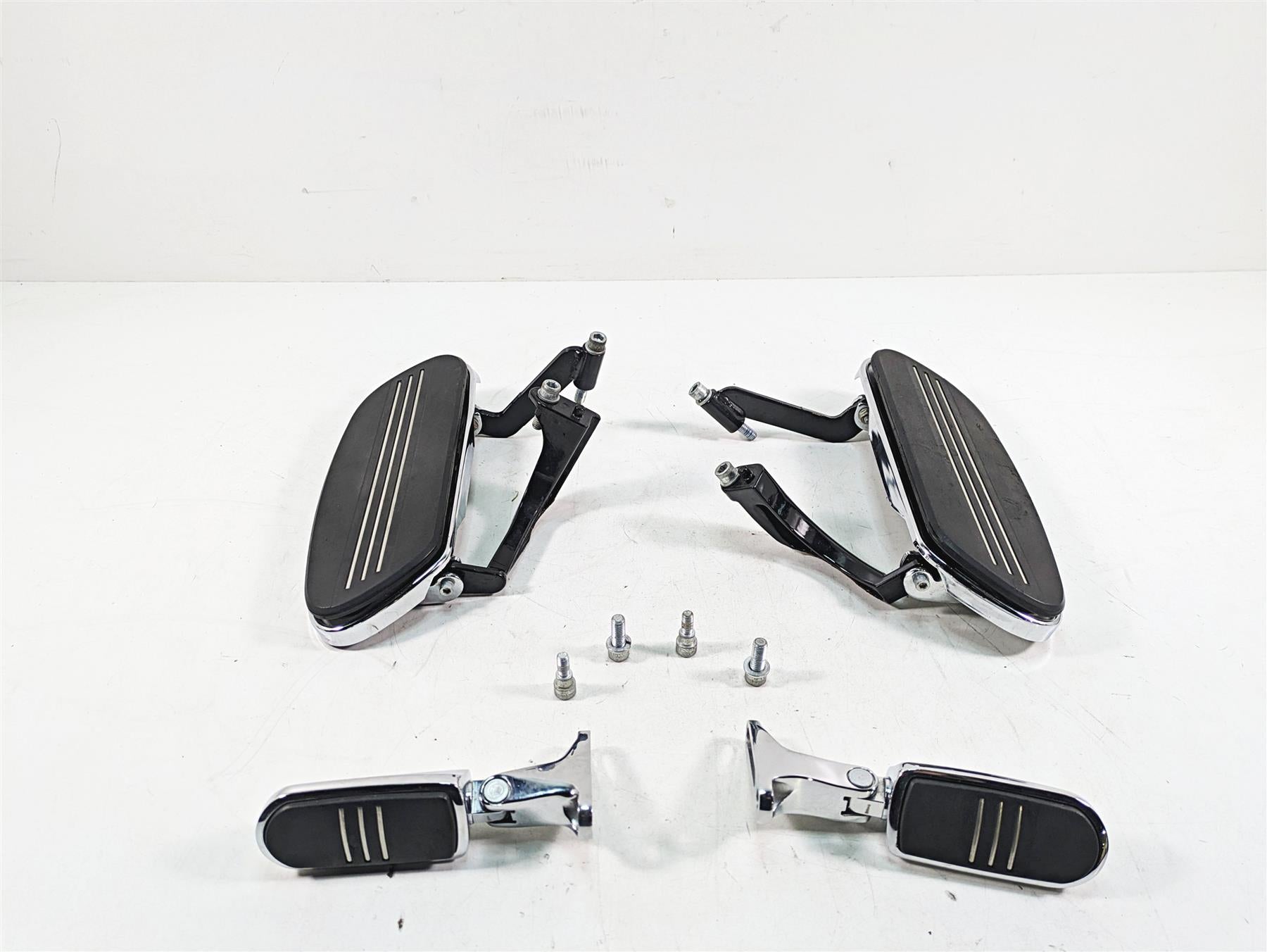 2020 Harley Touring FLHX Street Glide Front Rear Floorboard Footpeg Set 50684-11 {{ shop.shopifyCountryName }} - Mototech271