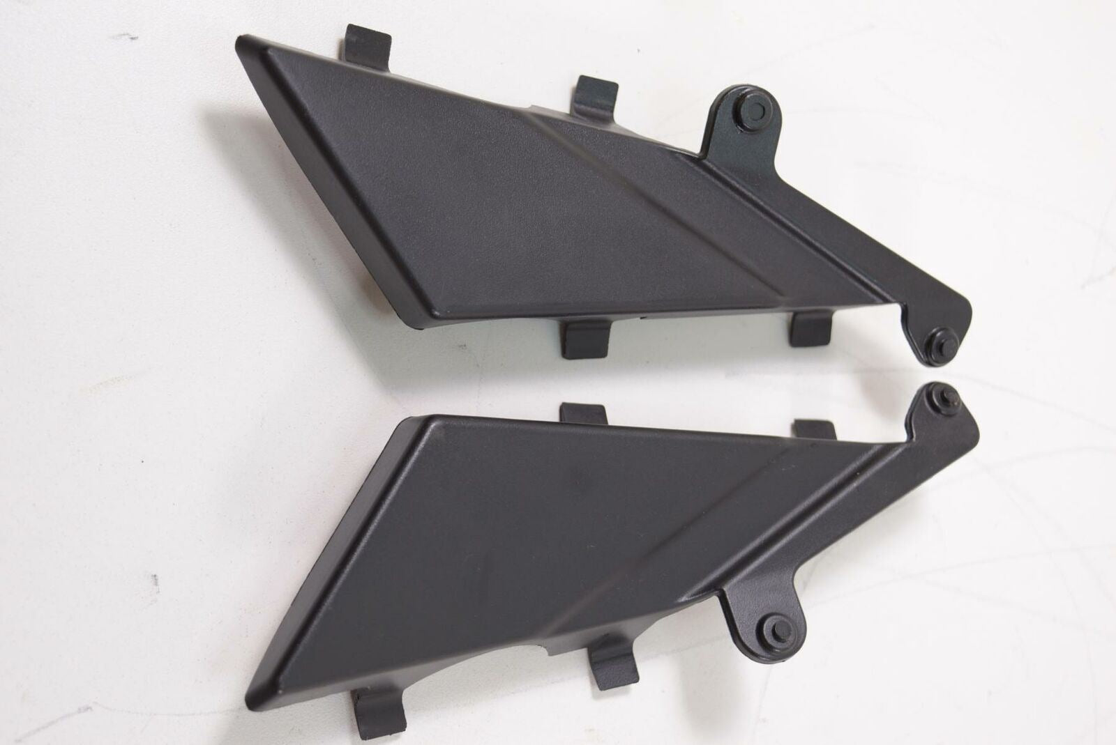 2008 Aprilia RSV2 RSV1000 R Frame In Fill Filler Plastic Covers Fairing 109885 {{ shop.shopifyCountryName }} - Mototech271
