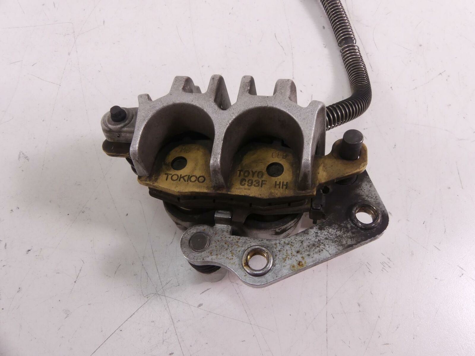 2001 Kawasaki VN1500 Vulcan C Front Tokico Brake Caliper 43041-1824-GN {{ shop.shopifyCountryName }} - Mototech271