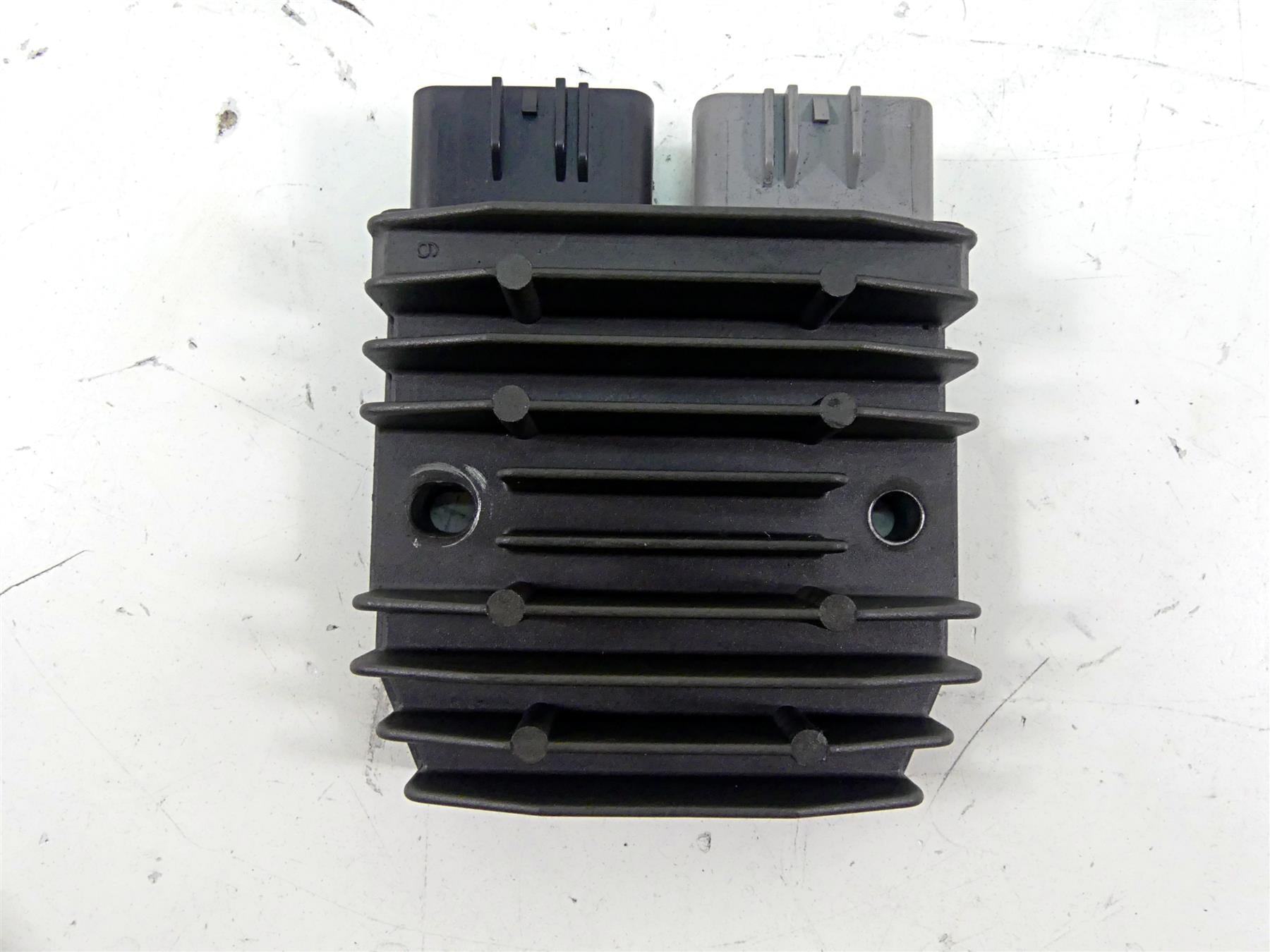 2010 Kawasaki ZX1400 ZX14 R Ninja Rectifier Voltage Regulator FH010BA 21066-0008 {{ shop.shopifyCountryName }} - Mototech271