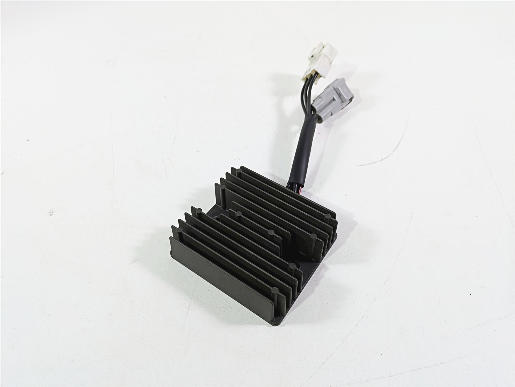 2016 Suzuki M109R VZR1800 Boulevard Rectifier Voltage Regulator 32800-10G30 {{ shop.shopifyCountryName }} - Mototech271