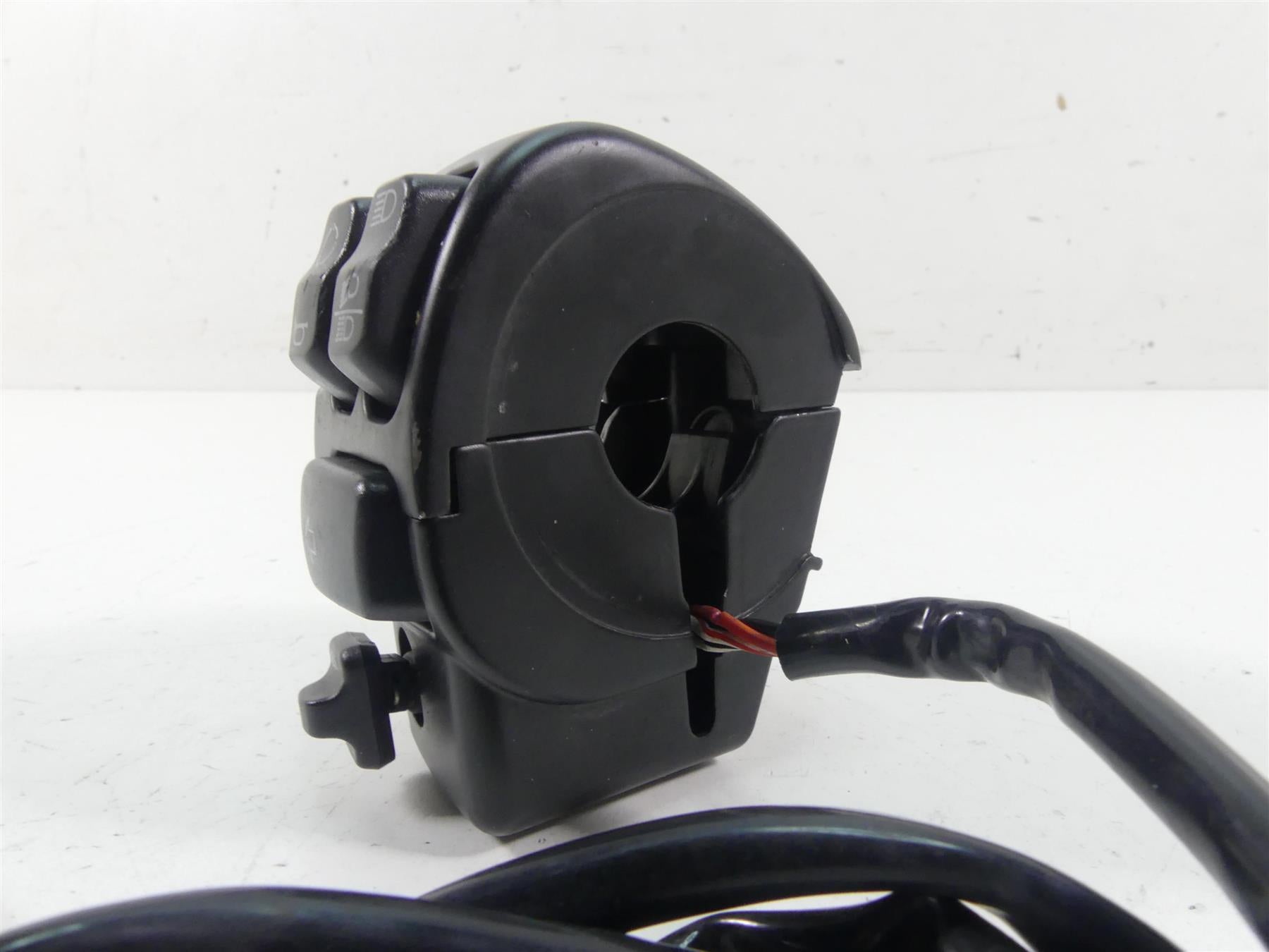 2021 Harley Softail FLSB Sport Glide Left Hand Cruise Control Switch 71500288 {{ shop.shopifyCountryName }} - Mototech271