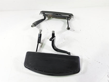 2008 Harley Touring FLHTCU E-Glide 105TH Front Floor Board Set 50622-83 50518-83 {{ shop.shopifyCountryName }} - Mototech271
