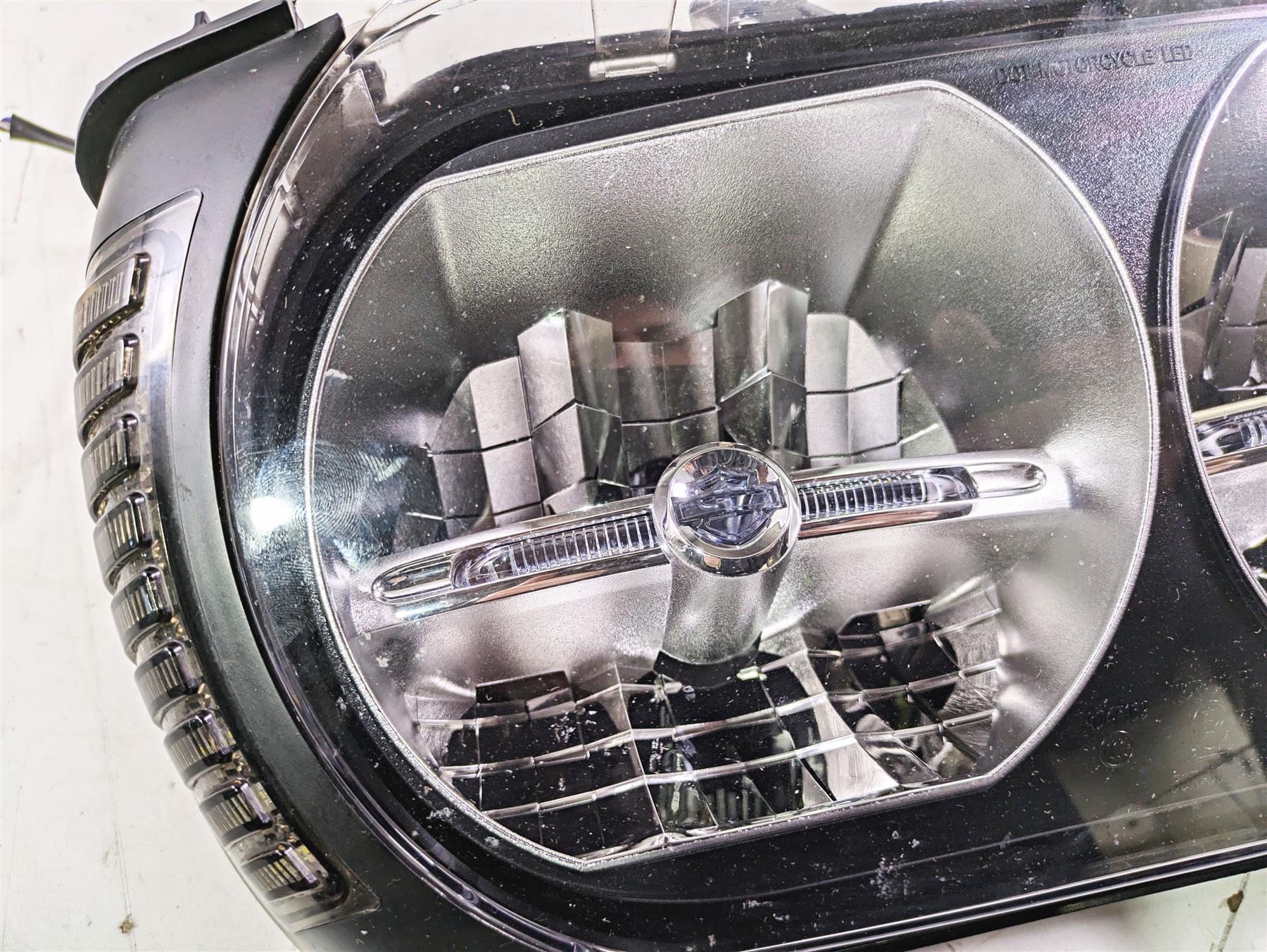 2016 Harley Touring FLTRX Road Glide Headlight Head Light Lamp 67700199 {{ shop.shopifyCountryName }} - Mototech271