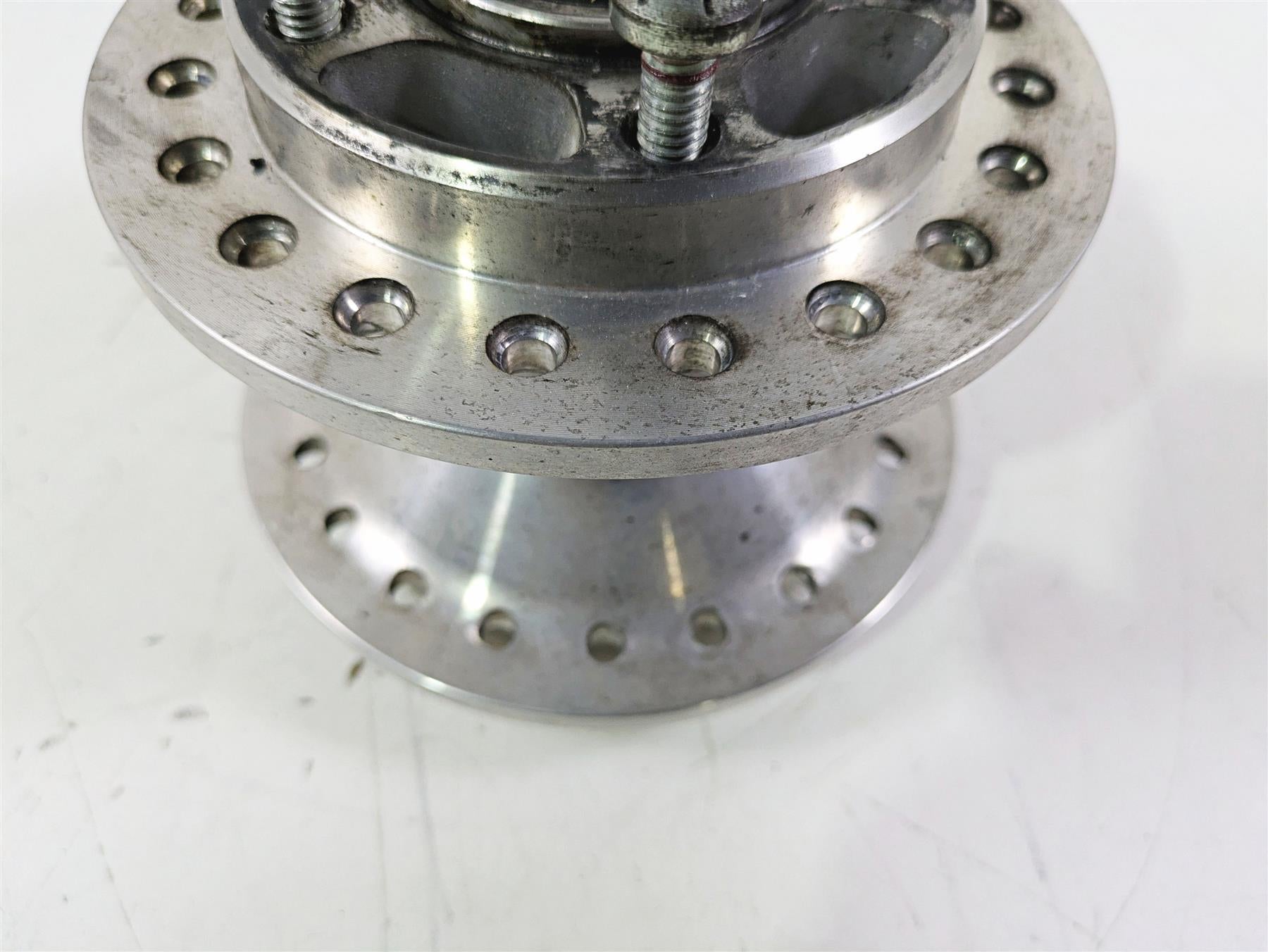 2002 Harley Dyna FXDL Low Rider Front Wheel Spoke Rim Hub 3/4" Axle 43627-00A {{ shop.shopifyCountryName }} - Mototech271