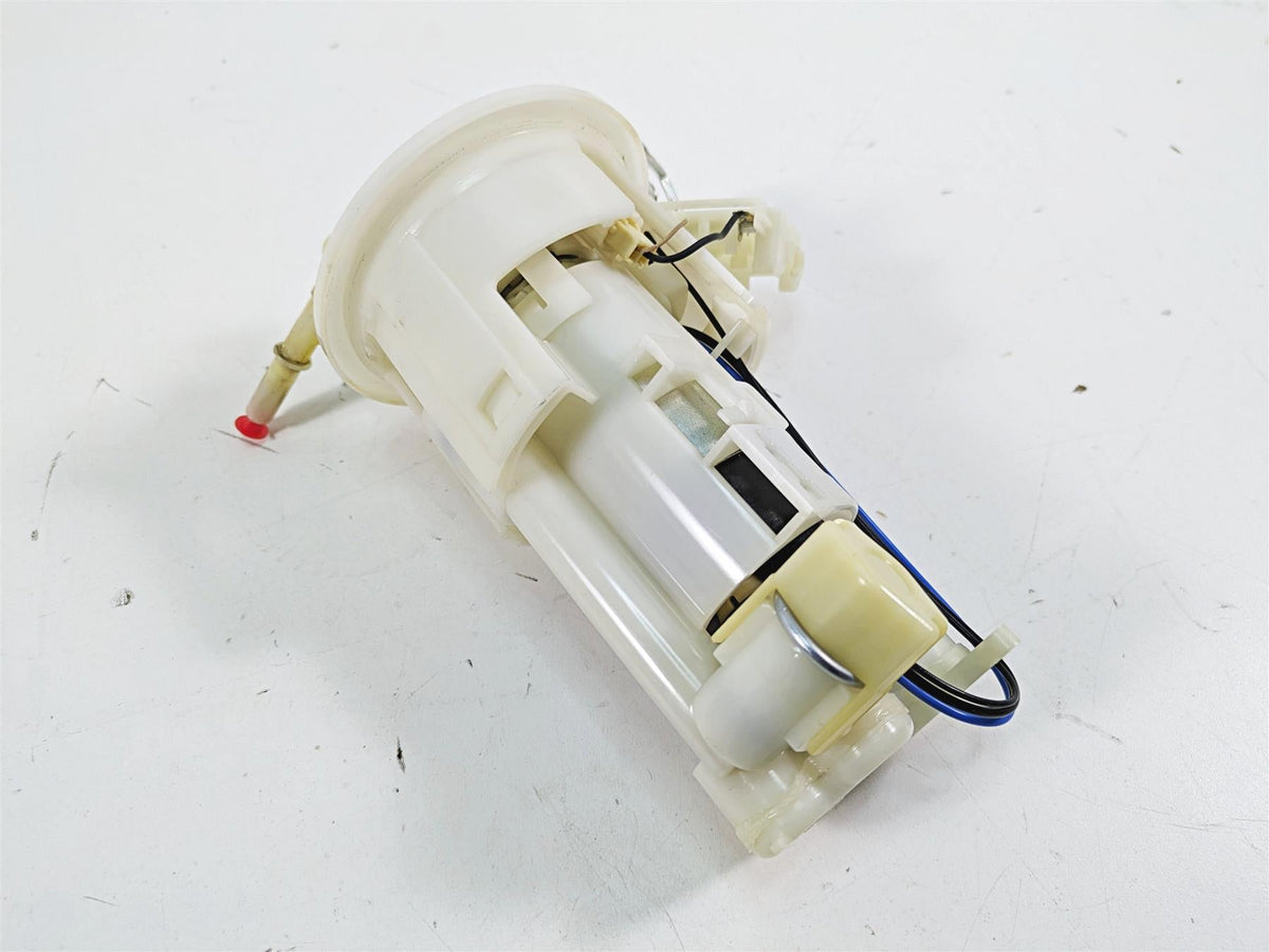 2007 Yamaha R1 YZFR1 Denso Fuel Gas Petrol Pump 17K -Tested 4C8-13907-00-00 {{ shop.shopifyCountryName }} - Mototech271
