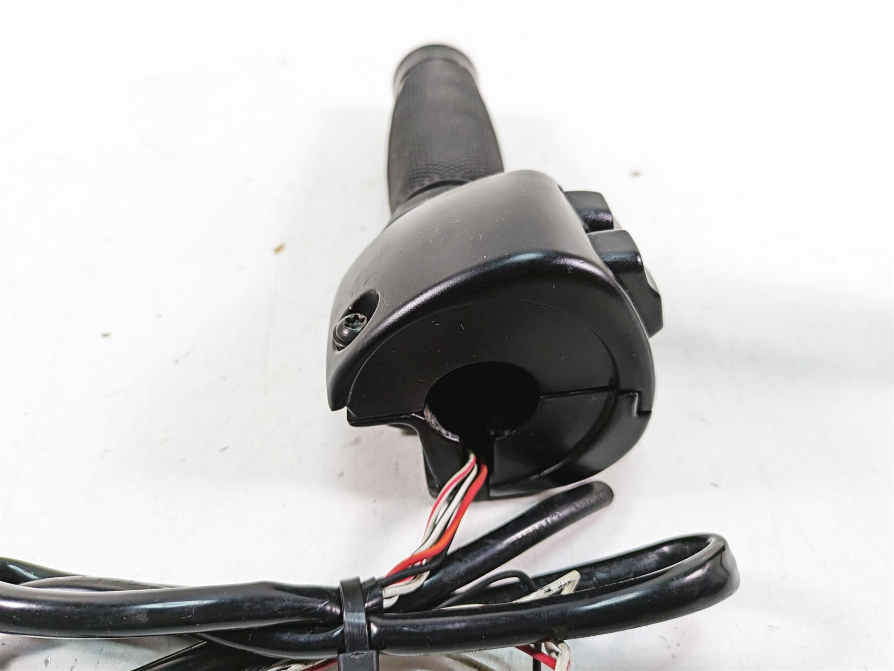 2020 Harley Softail FXBB Street Bob Right Hand Control Switch - Read 71500462 {{ shop.shopifyCountryName }} - Mototech271